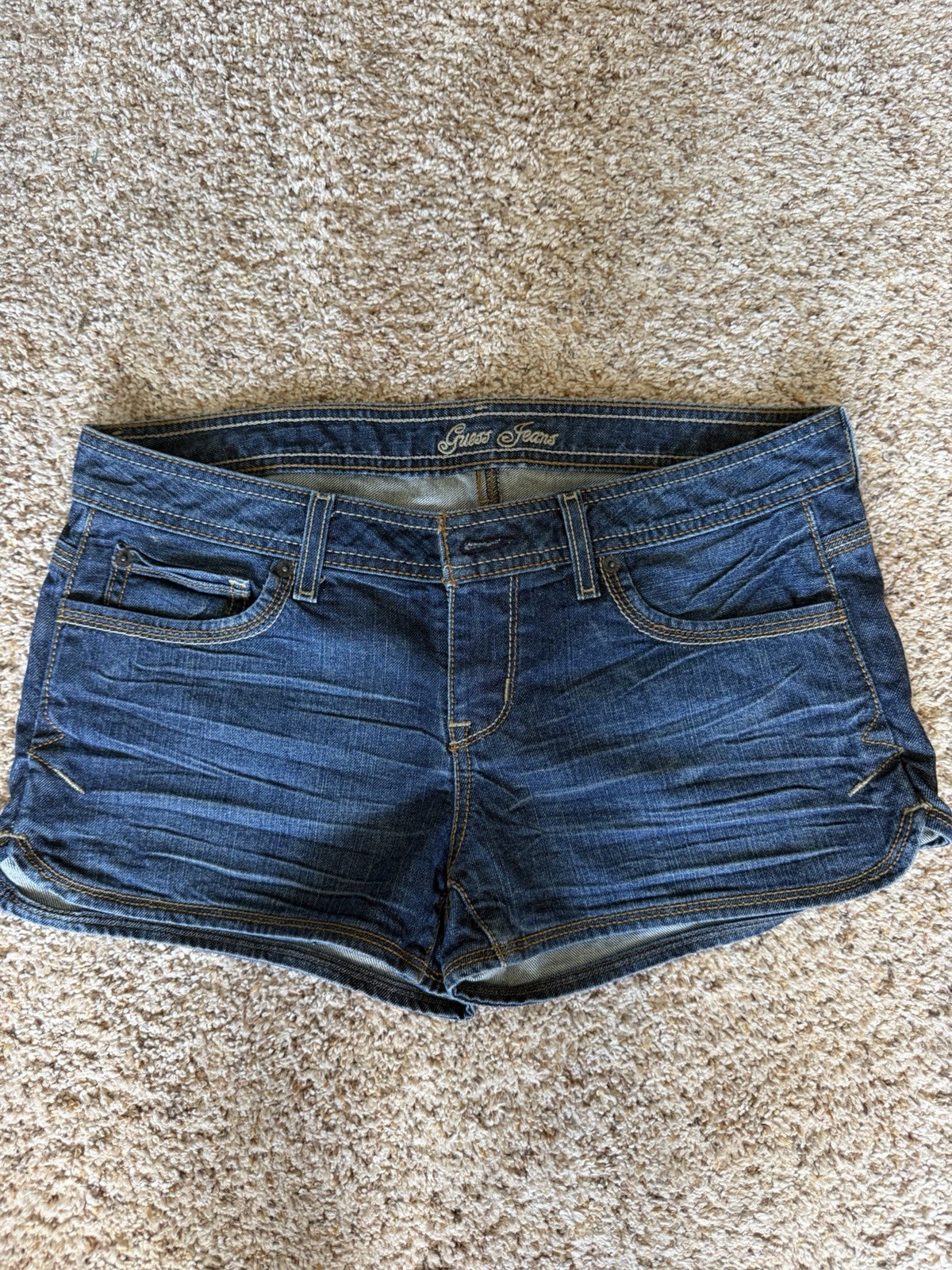 GUESS Cut Off Shorts Women 29 Blue Dark Wash Cotton Zip 5-Pocket