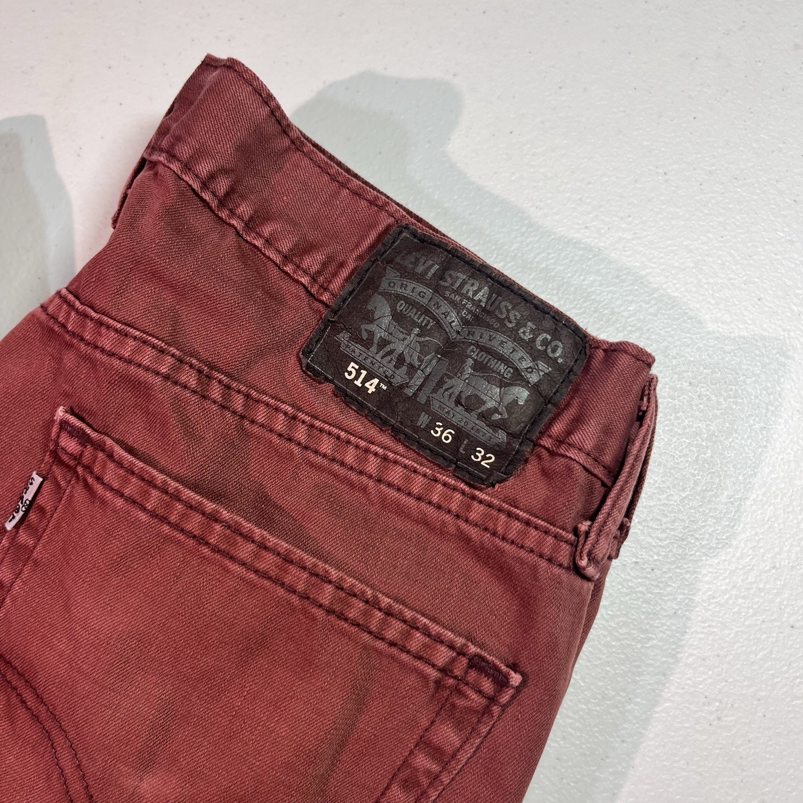 Levi’s 514 Jeans Men’s 36×32 NWT Rust Coral Red Straight Leg Stretch Pants Denim