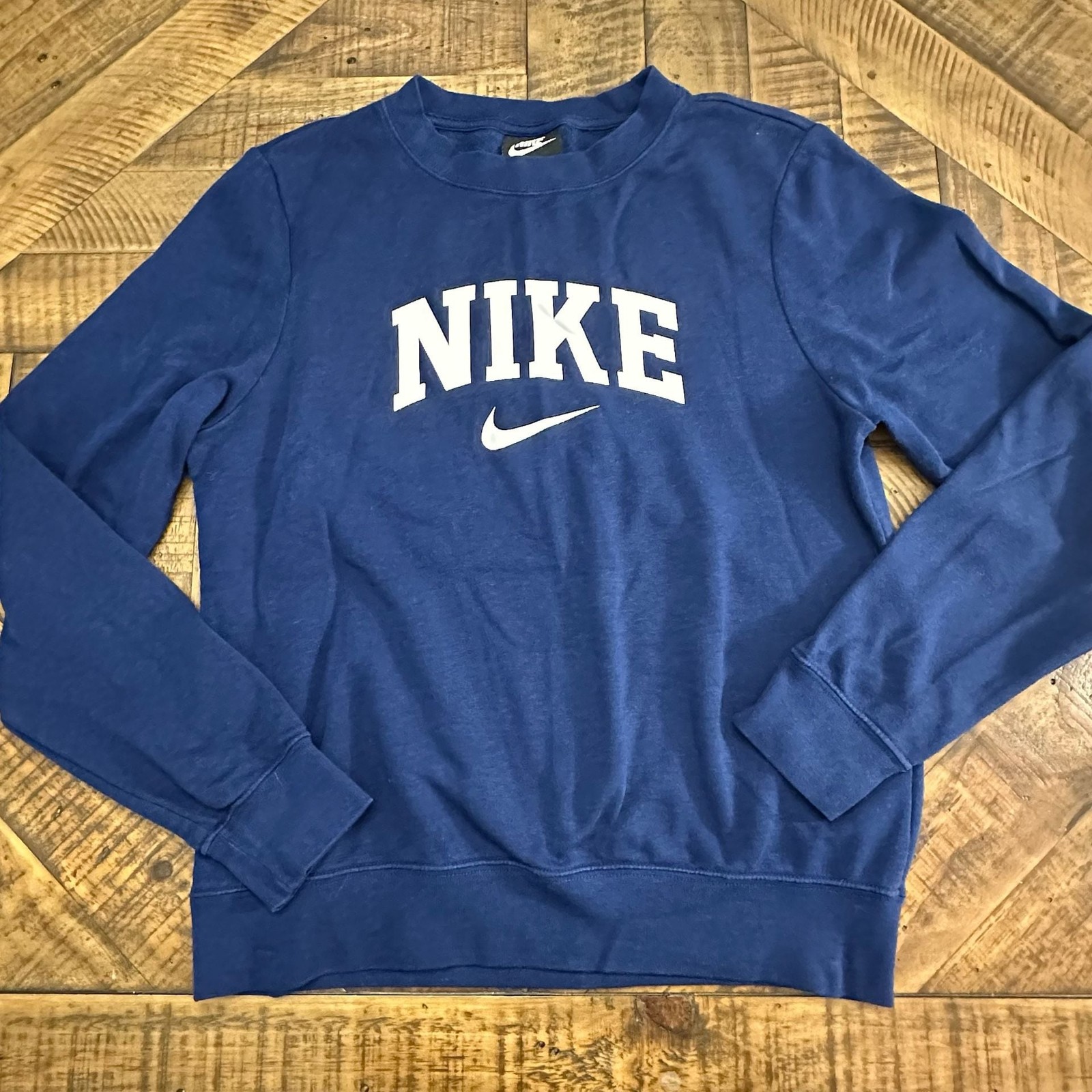 Nike Sportswear Club Fleece Spell Out Logo Crewneck Sweatshirt