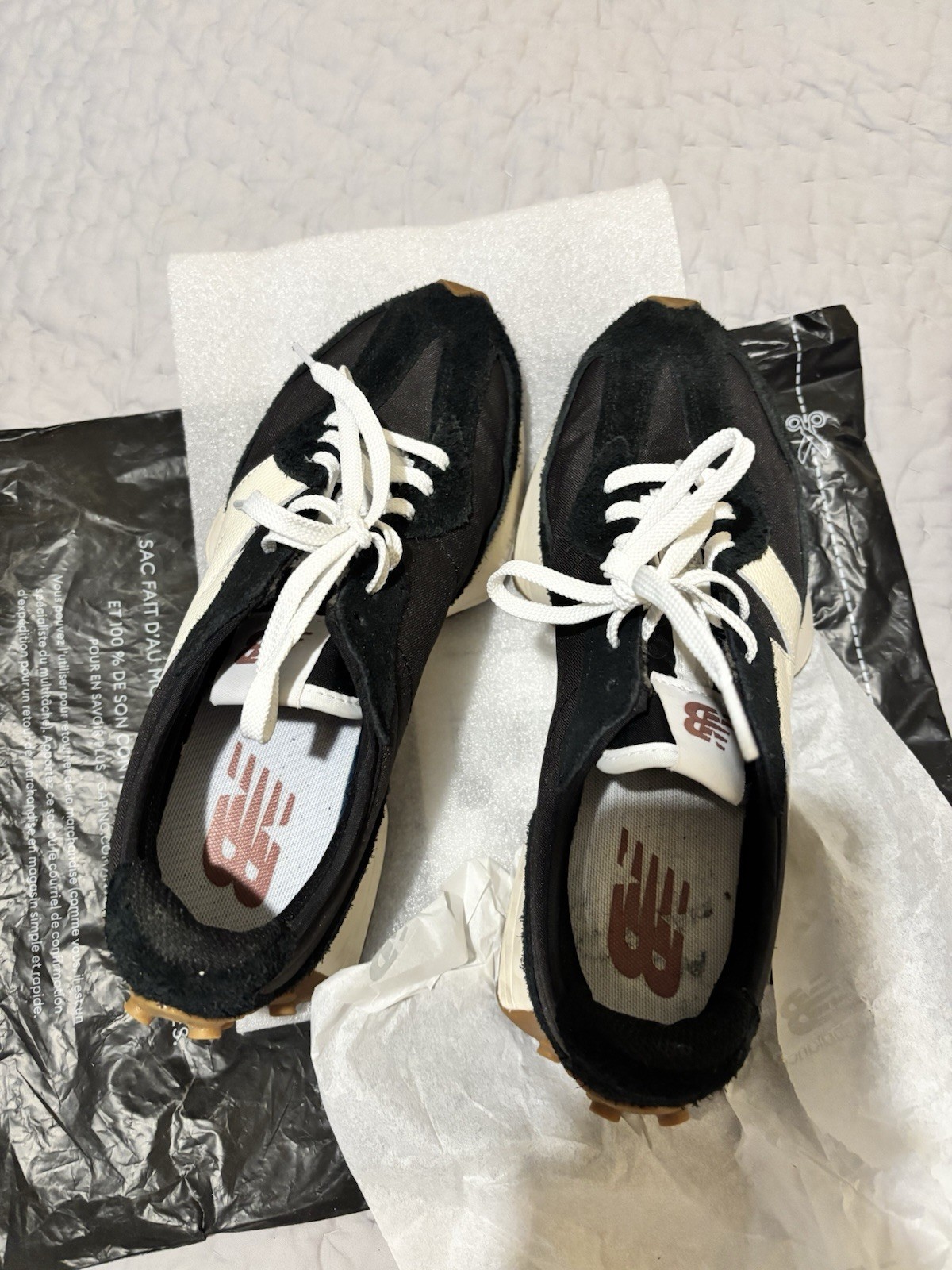New Balance 327 WS327BL Black Cream Gum Women’s Sneakers Size 8