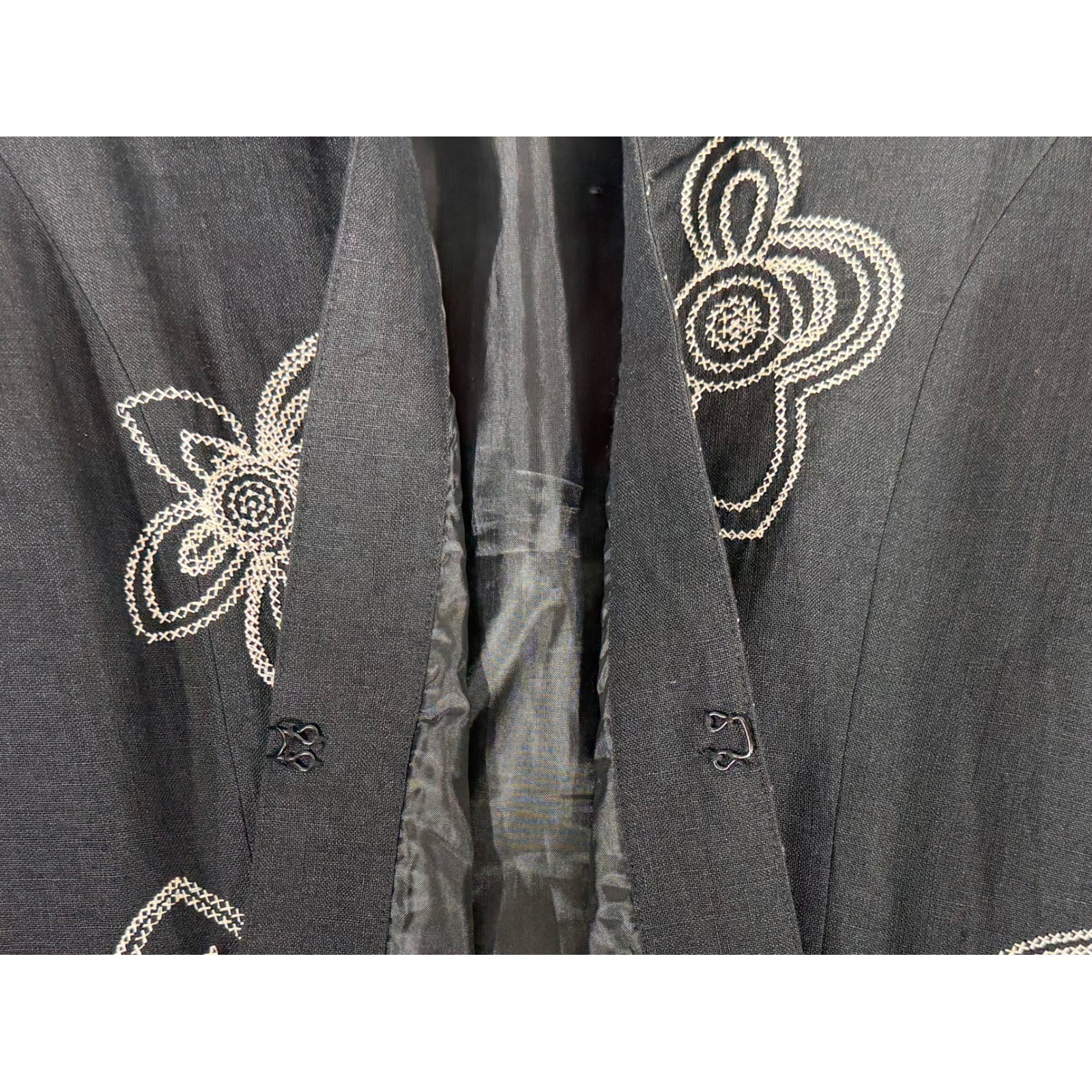 Saint Tropez West Linen Blazer Jacket Large Black Floral Embroidered Hook & Eye