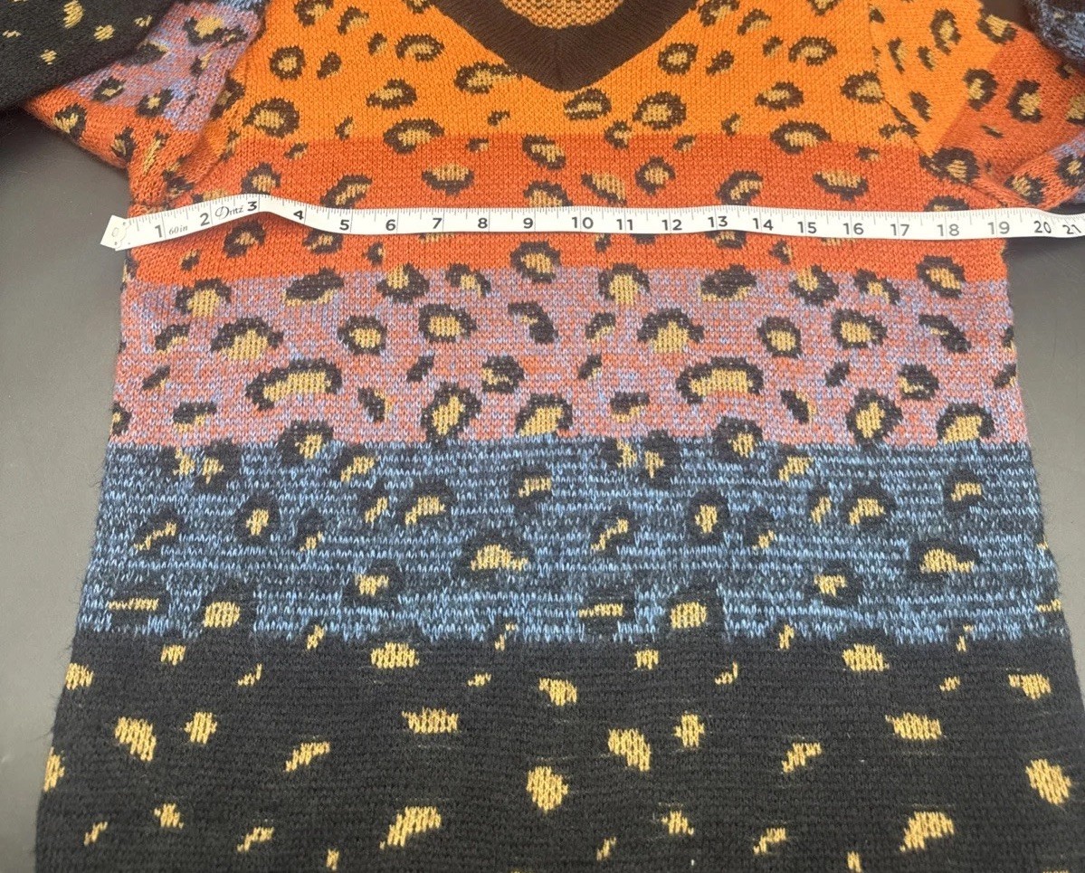 Davi & Dani Color Block Ombré Animal Print V Neck Sweater Sz M Art To Wear
