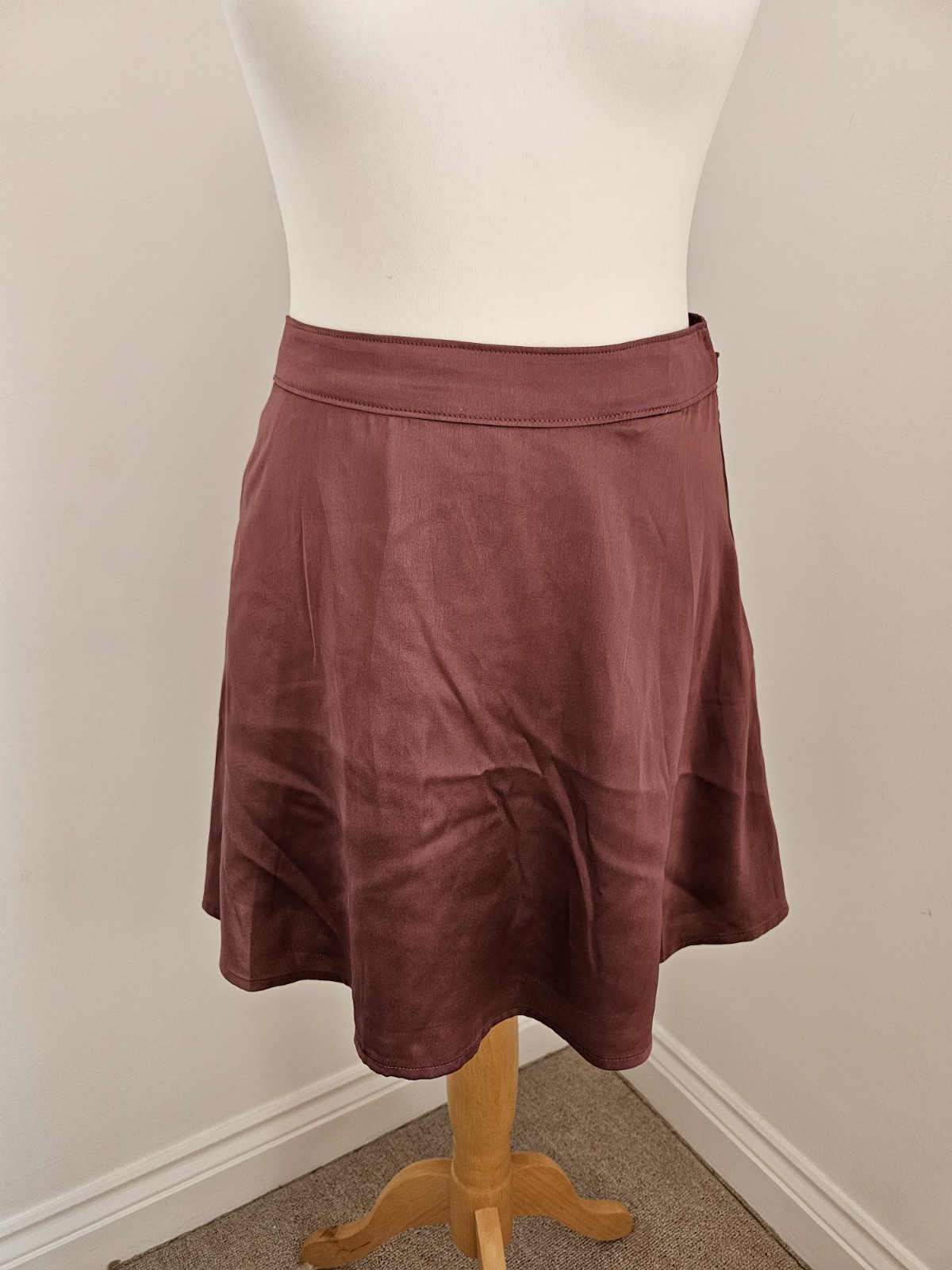 Hollister Women’s Skirt Burgundy Skater Silky Soft summer floaty size Medium