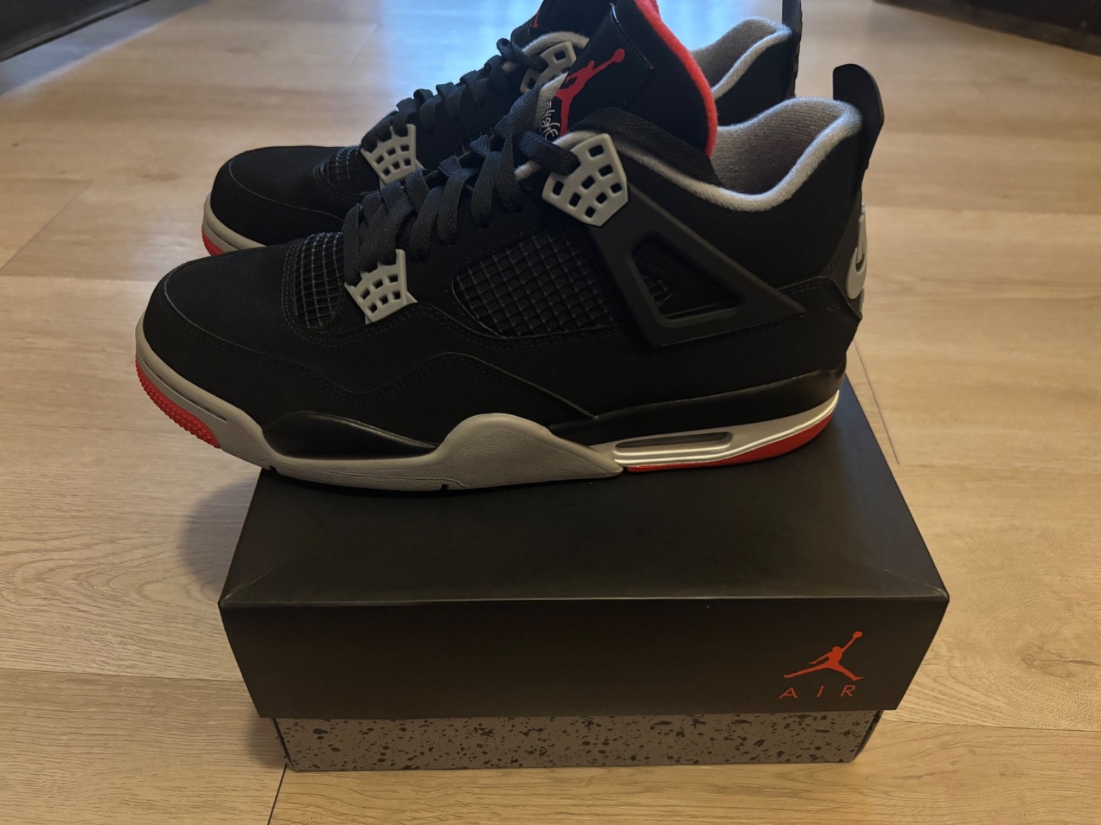 Size 11 – Jordan 4 Retro OG Mid Bred 2019