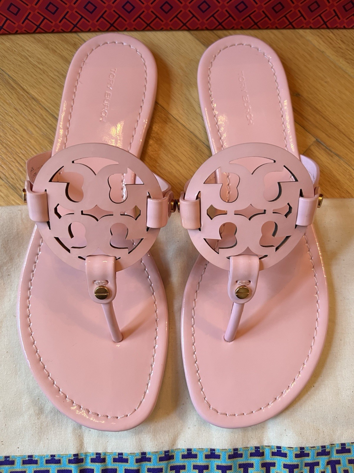 Tory Burch Petunia Pink Patent Leather Miller Sandals Size 8.5