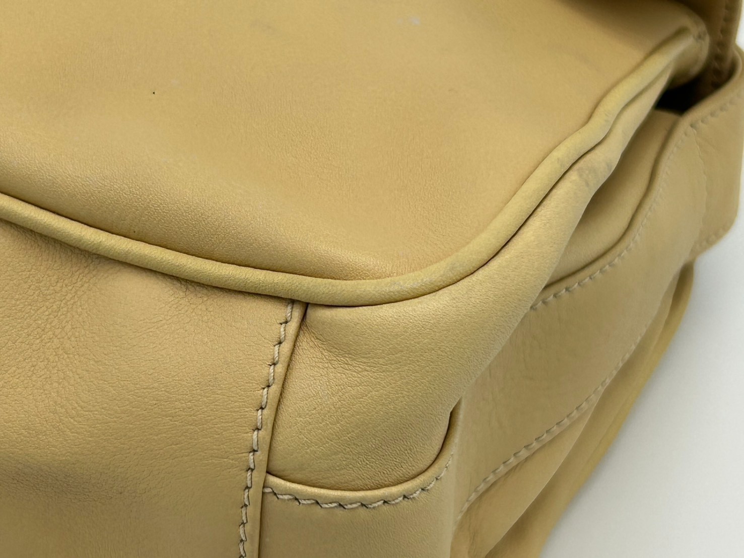 Gucci Horseshoe Shoulder Bag Ivory Tan Leather Gold Hardware Vintage Authentic