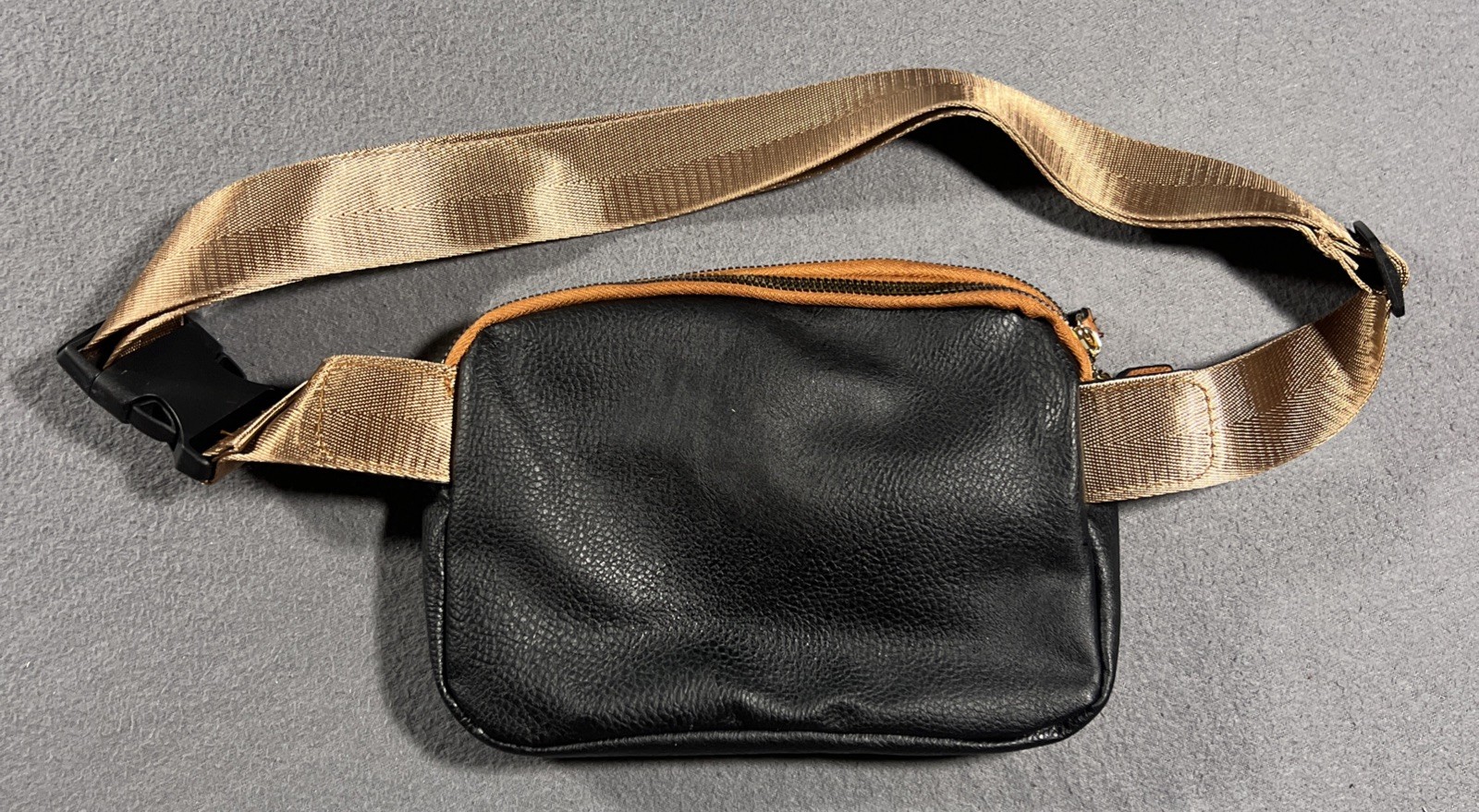 Lululemon Everywhere Belt Bag Black Leather Adjustable Strap Fanny Pack READ