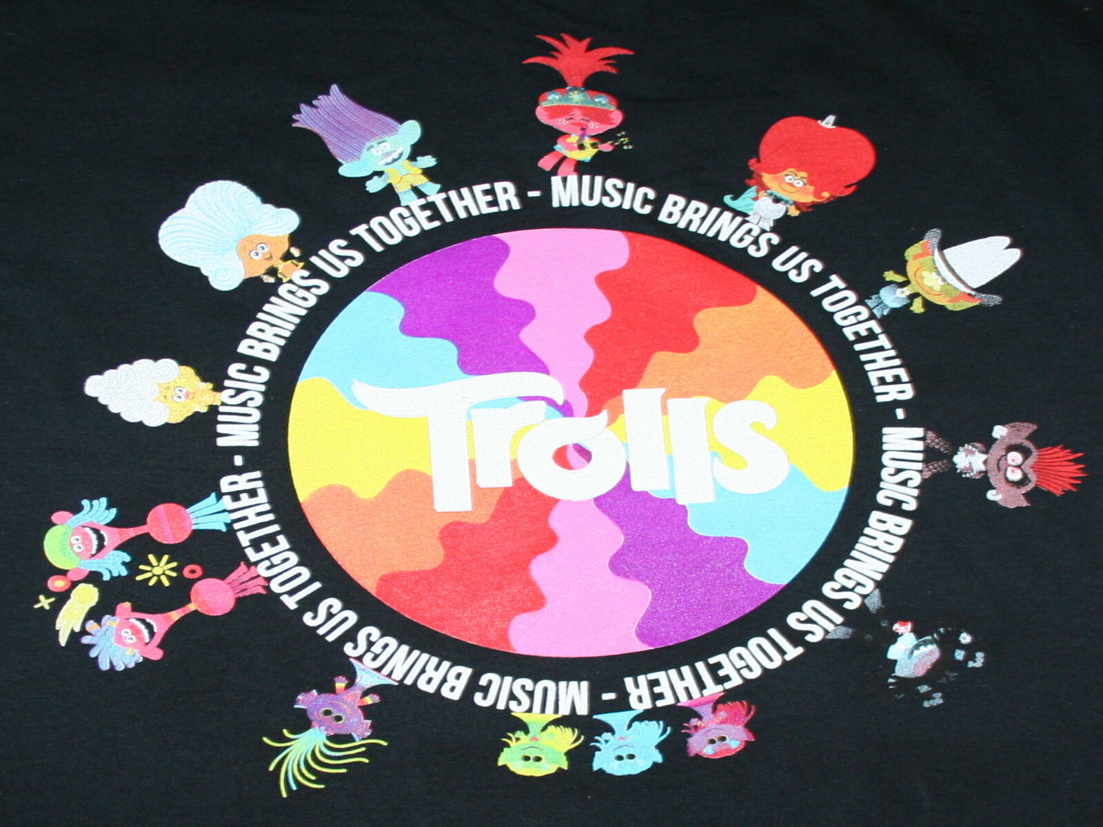 Trolls “Music Brings Us Together” Men’s T-Shirt – NWT