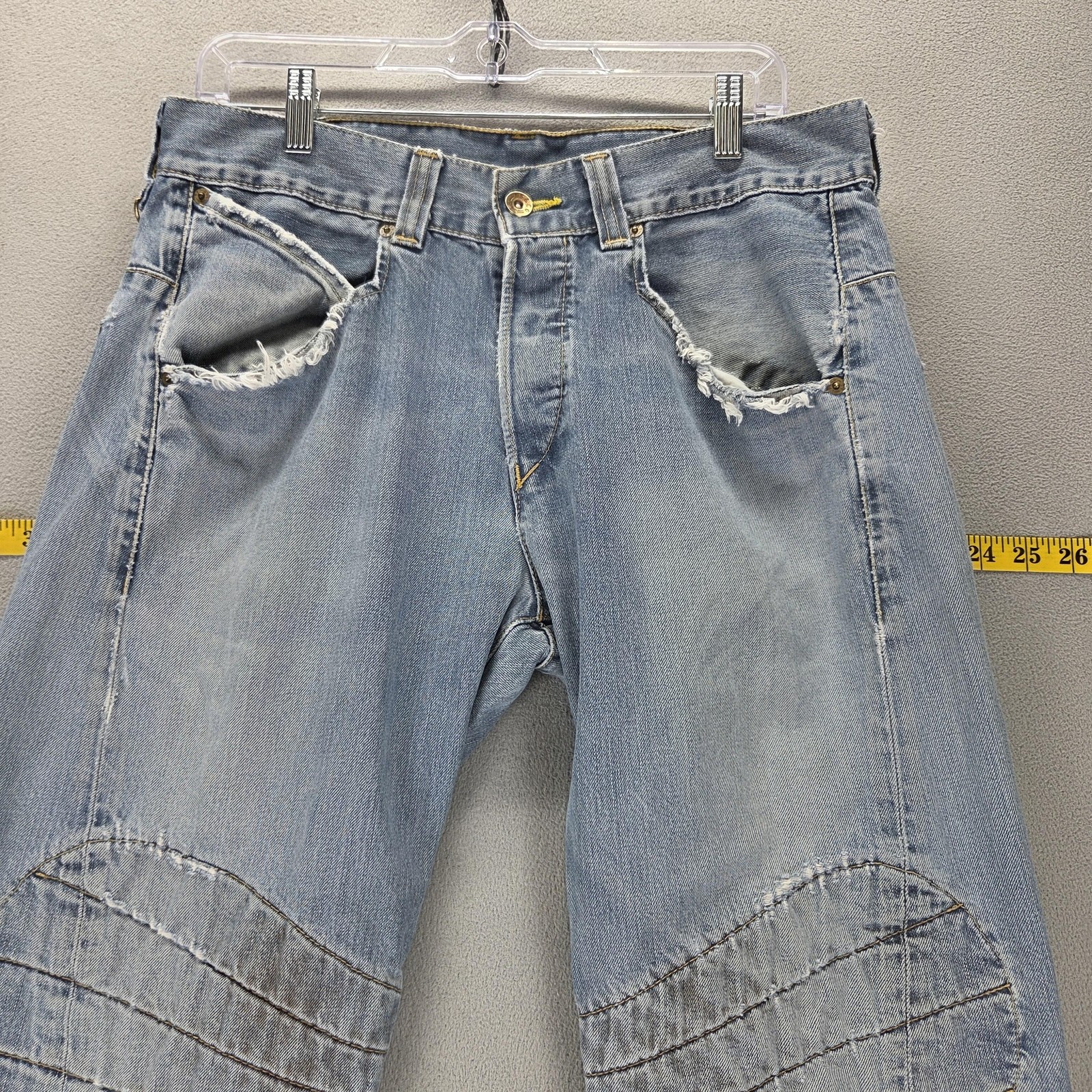 VTG Levis Engineered Jeans Mens Blue Twisted Flap Pocket Altered Hem Fits 32×30