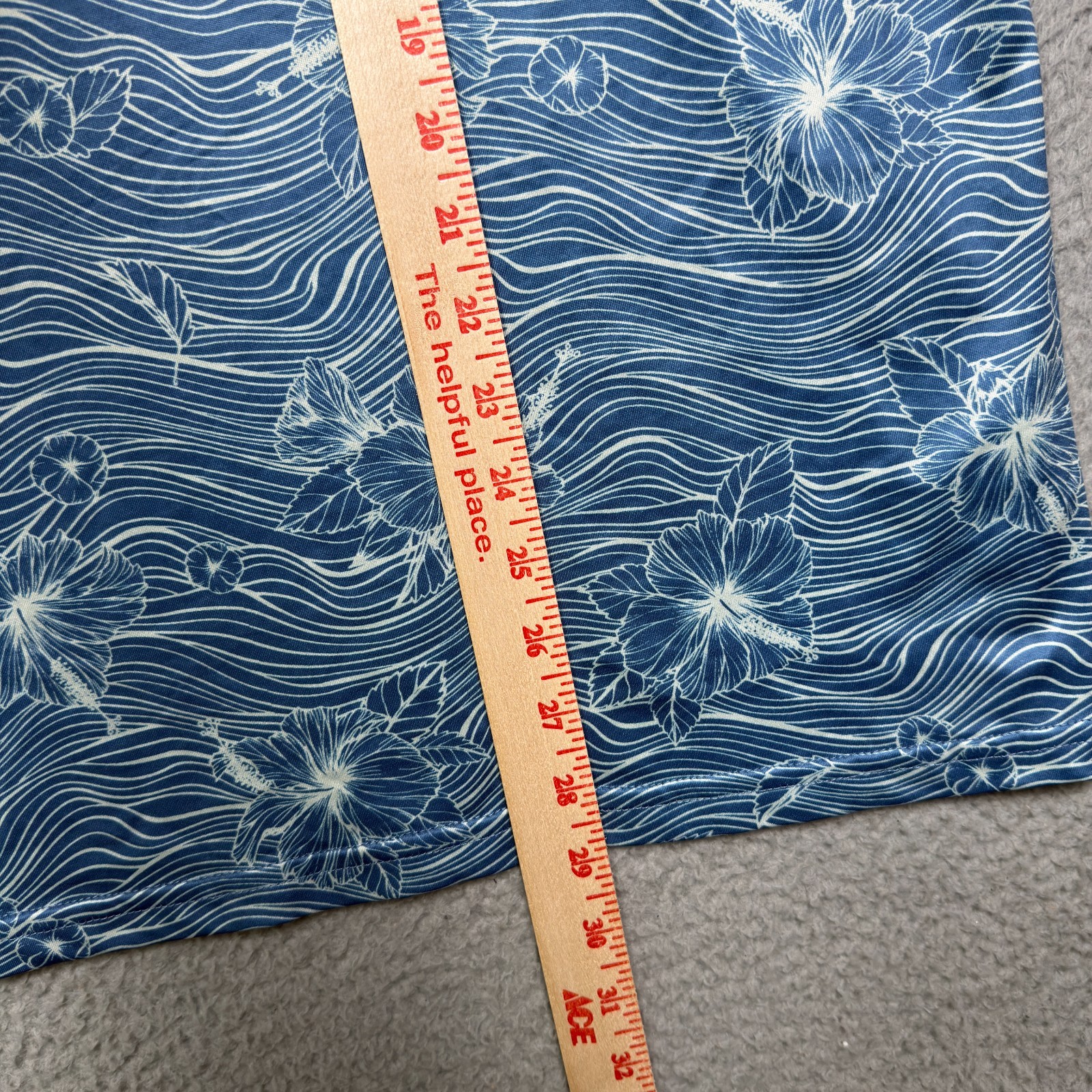 Laguna Swim Polo Shirt Men XL Blue Floral Tropical Hibiscus Stretch Short Sleeve
