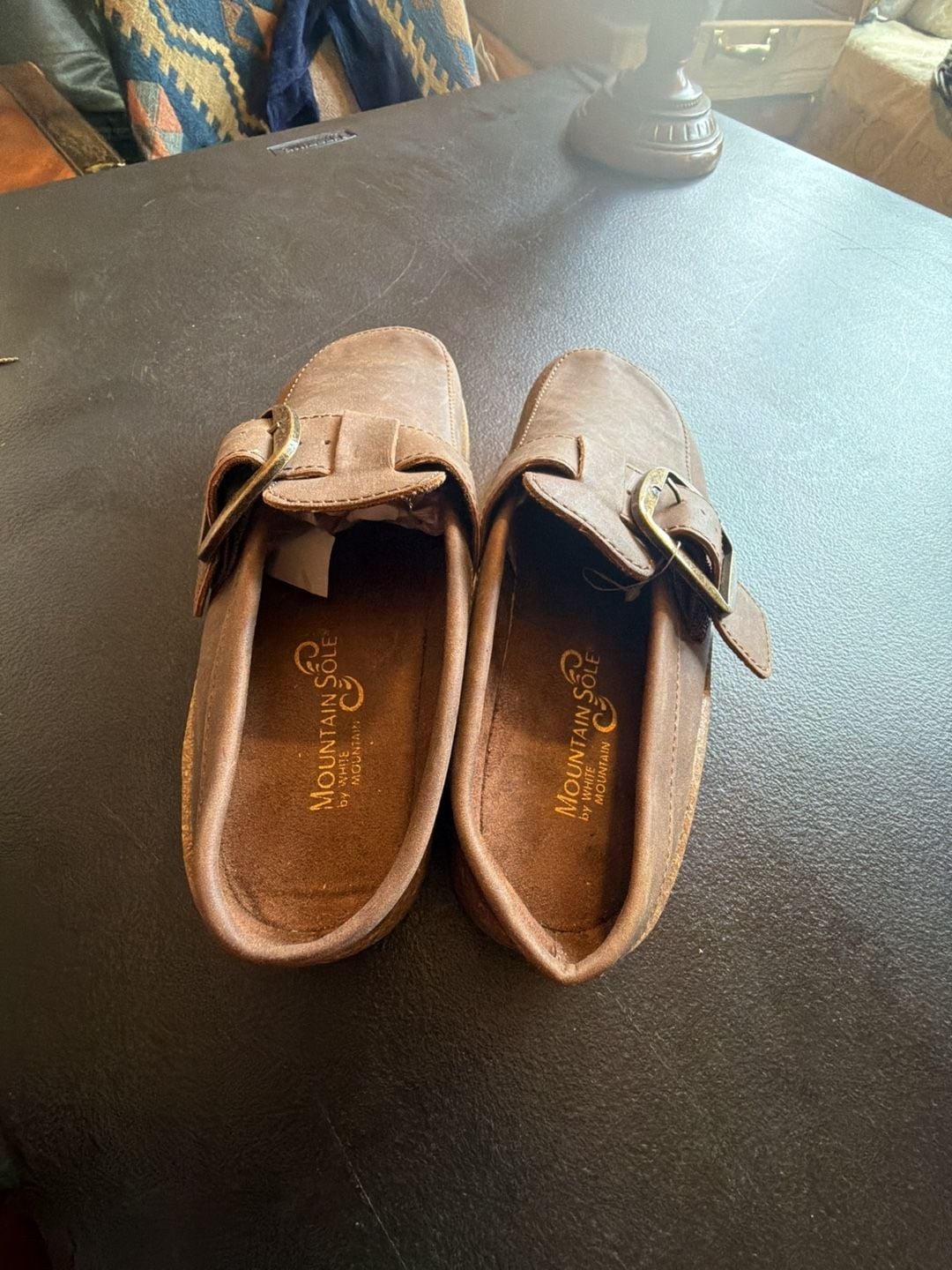 White Mountain Mountain Sole MS33951 Buckle Clogs