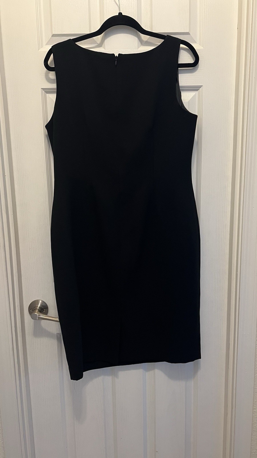 Kasper Women’s Black Sleeveless Knee-Length Sheath Dress Size 14 P