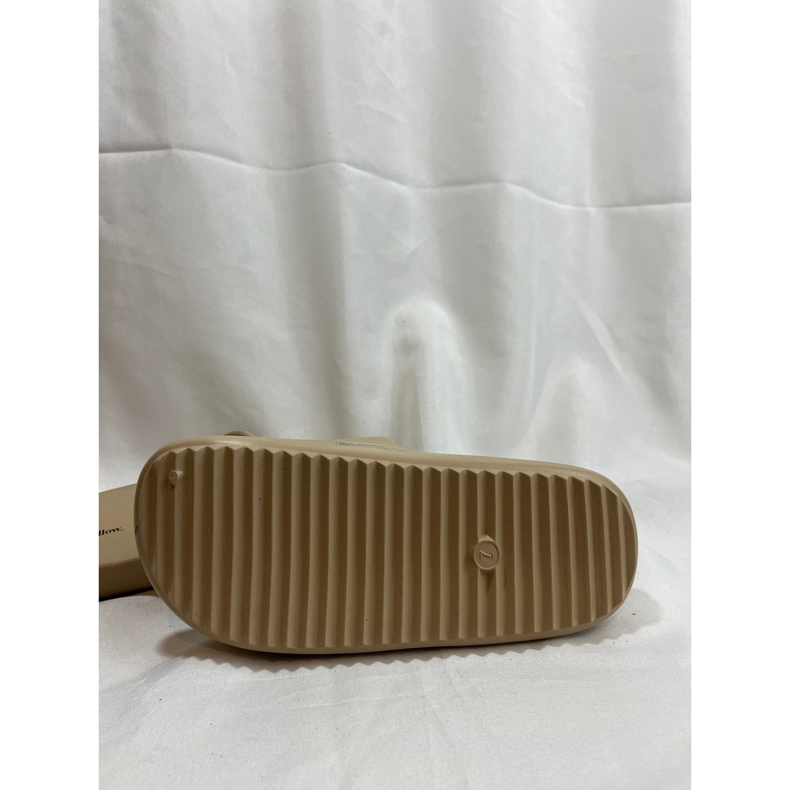 Goodfellow & Co Mens Tan Foam Slide Sandals Size 7 Contoured Footbed Neutral