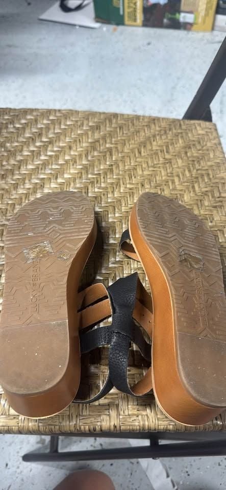 Lucky Brand sandals