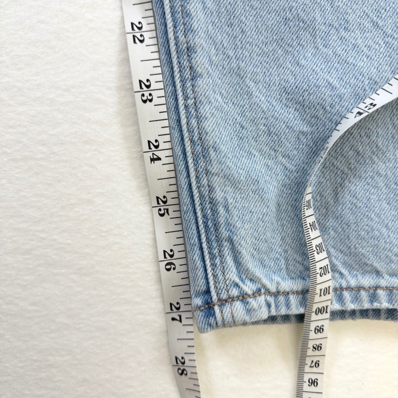 American Eagle Mom Jean Light Wash High Rise Strigid Denim Blue Size 12 Regular