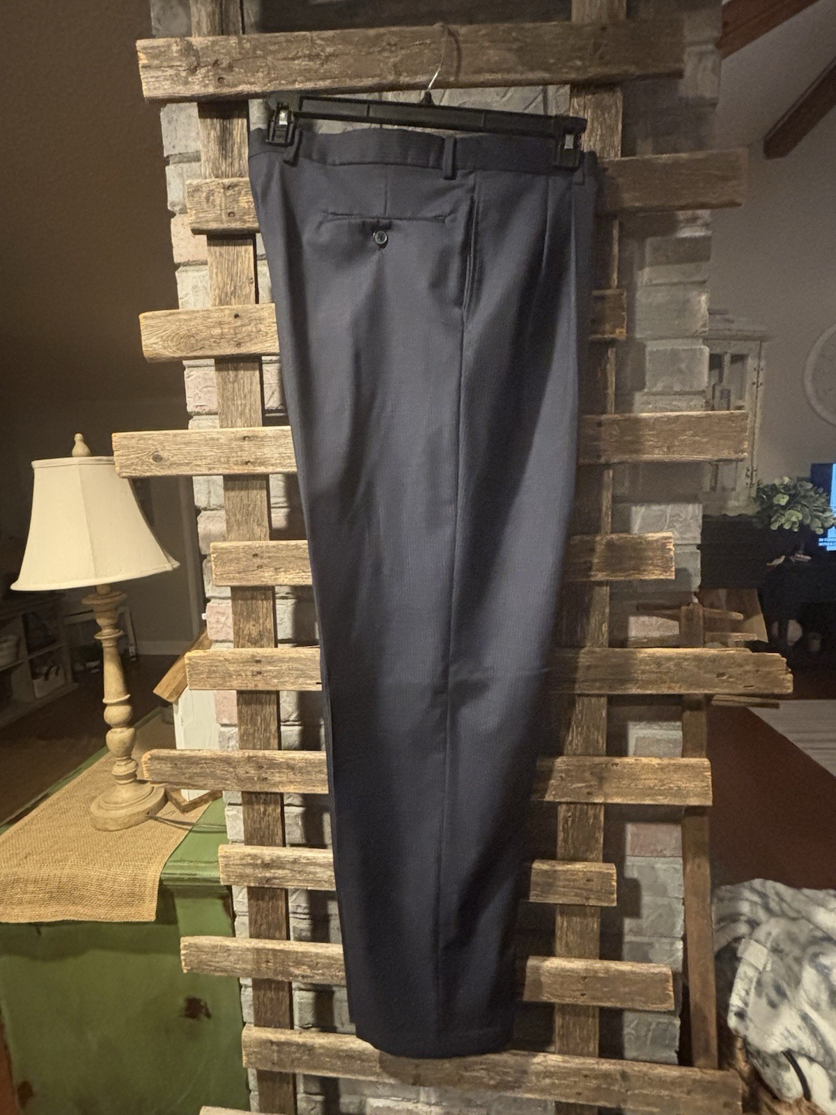 Men’s Jos. A. Bank Reserve Suit, 43R, 37/38 X32.5, Gray and Blue