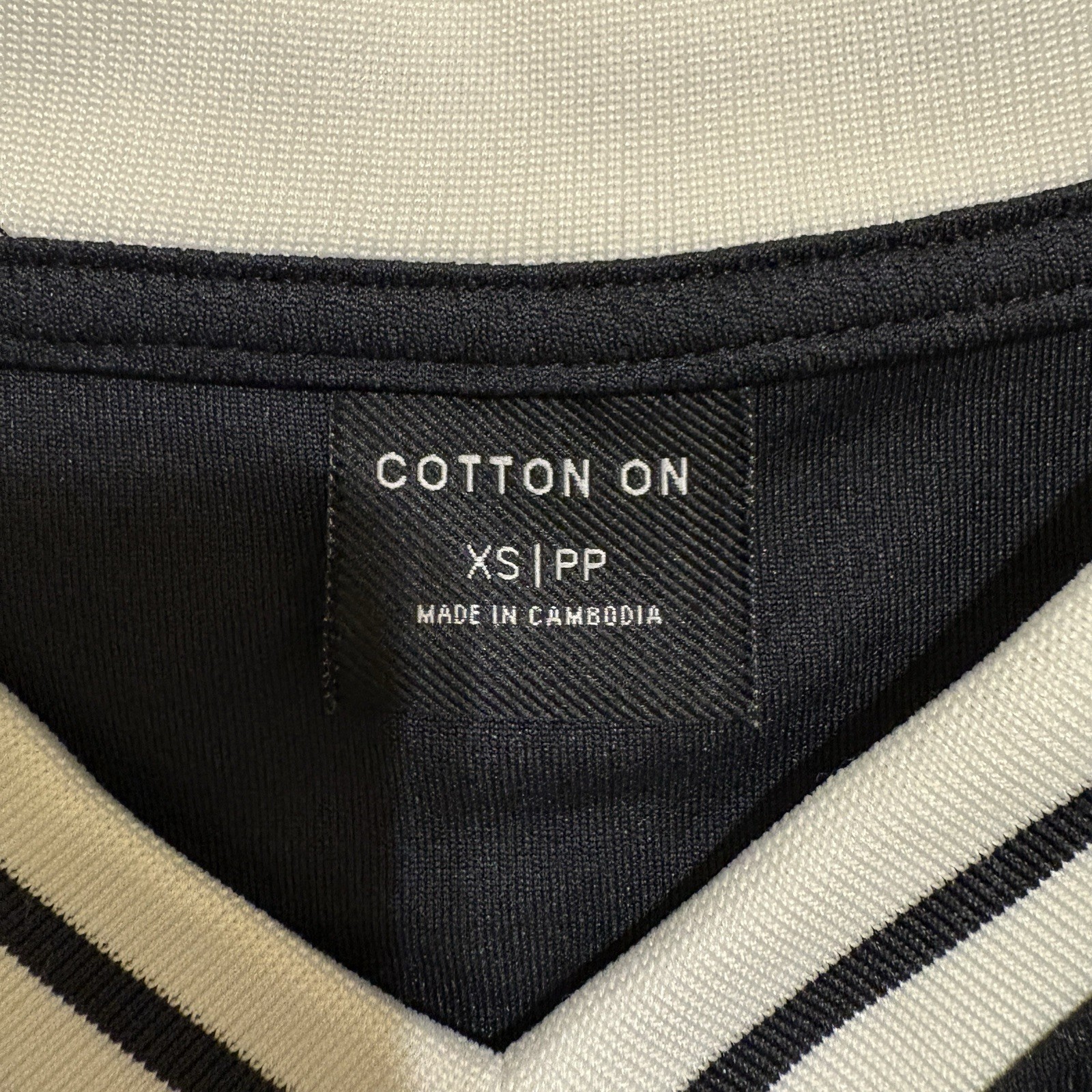 Cotton On Men’s XS Black Football Jersey