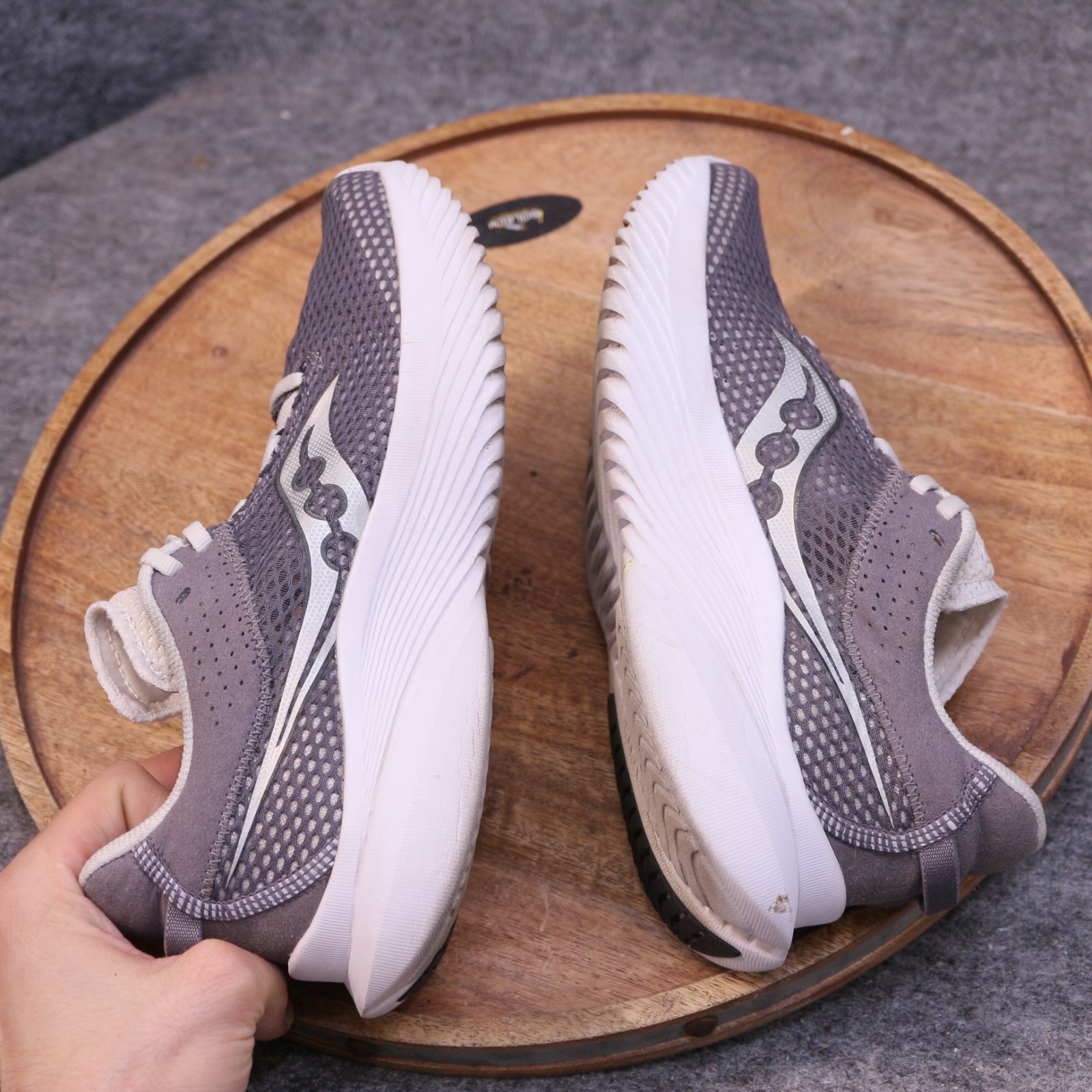 Saucony Kinvara 14 Womens Size 9 US Gray White Athletic Sneakers Shoe S10823-121