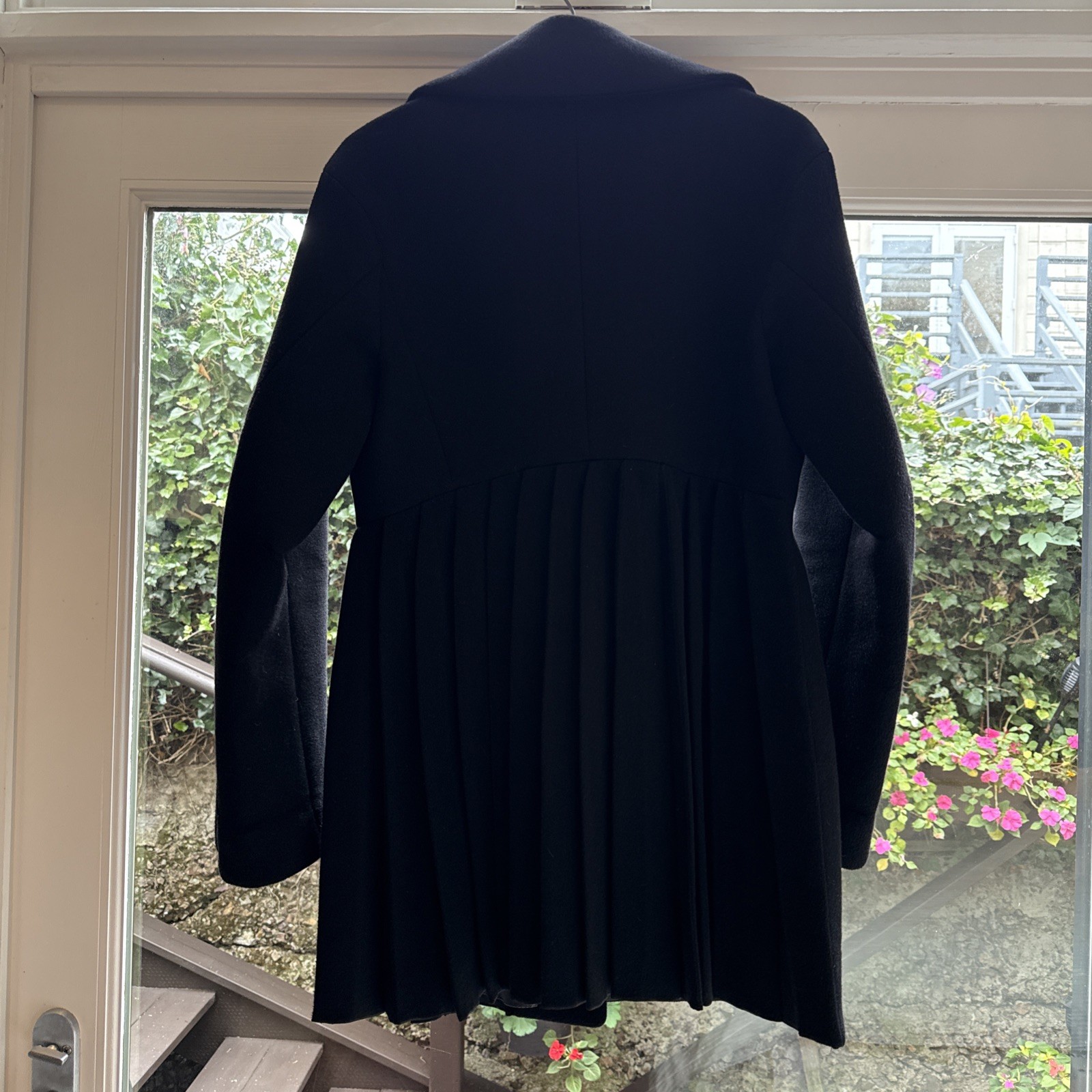Black Coat, Sz 10, Made In England,90%virgin Wool,10shmere