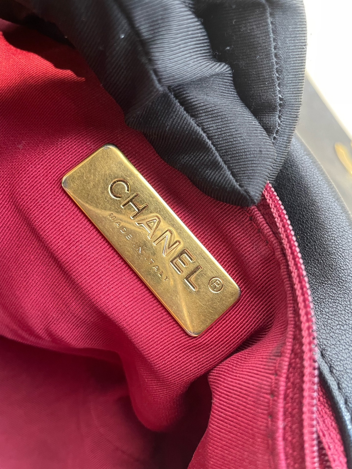 Chanel Small 19 Bag Lambskin Crossbody Bag (24.5×9×17)cm