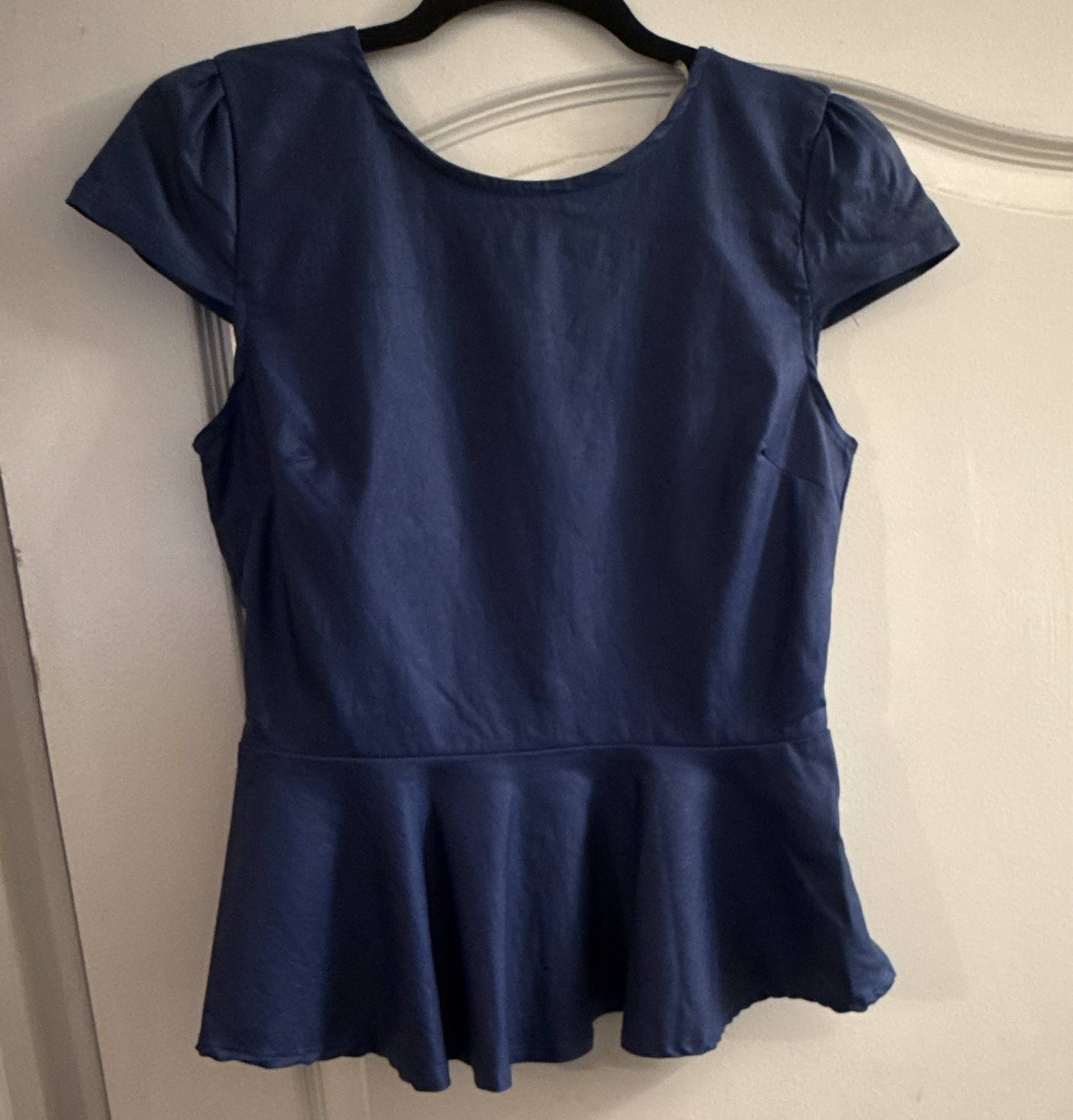 Alt.B Women’s Blue Solid Faux Leather Peplum Cap Sleeve Blouse Bow S