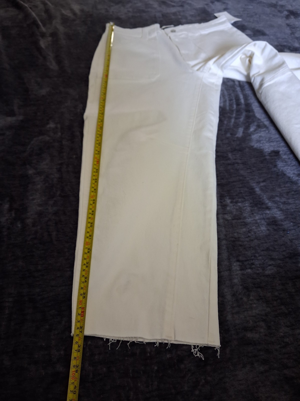 NWT Free Assembly Womens Size 10 Cream Denim Cropped Jeans High Rise Distressed