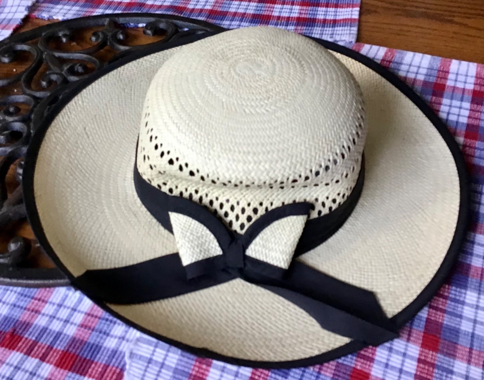 WOMENS GENUINE PANAMA WIDE BRIM SUN HAT, HAND WOVEN IN ECUADOR, SIZE 58