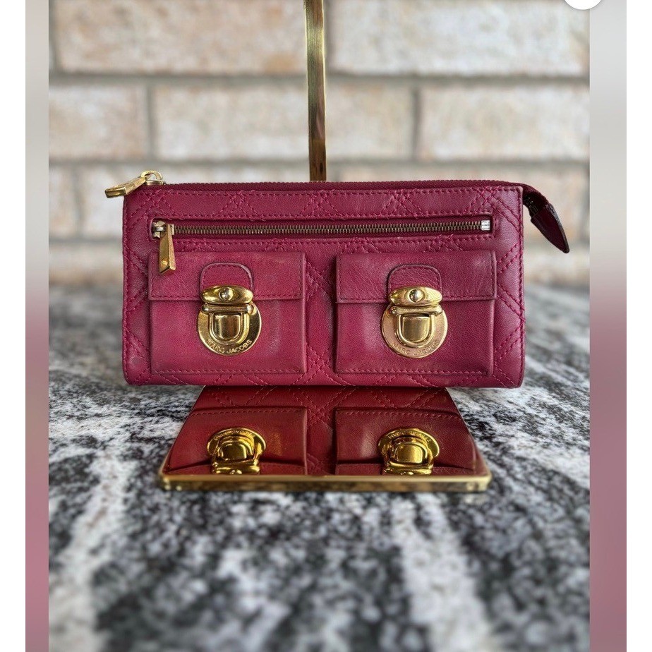 Marc Jacobs Quilted Leather Push Lock Zip Around Wallet Berry Pink Made in Italy