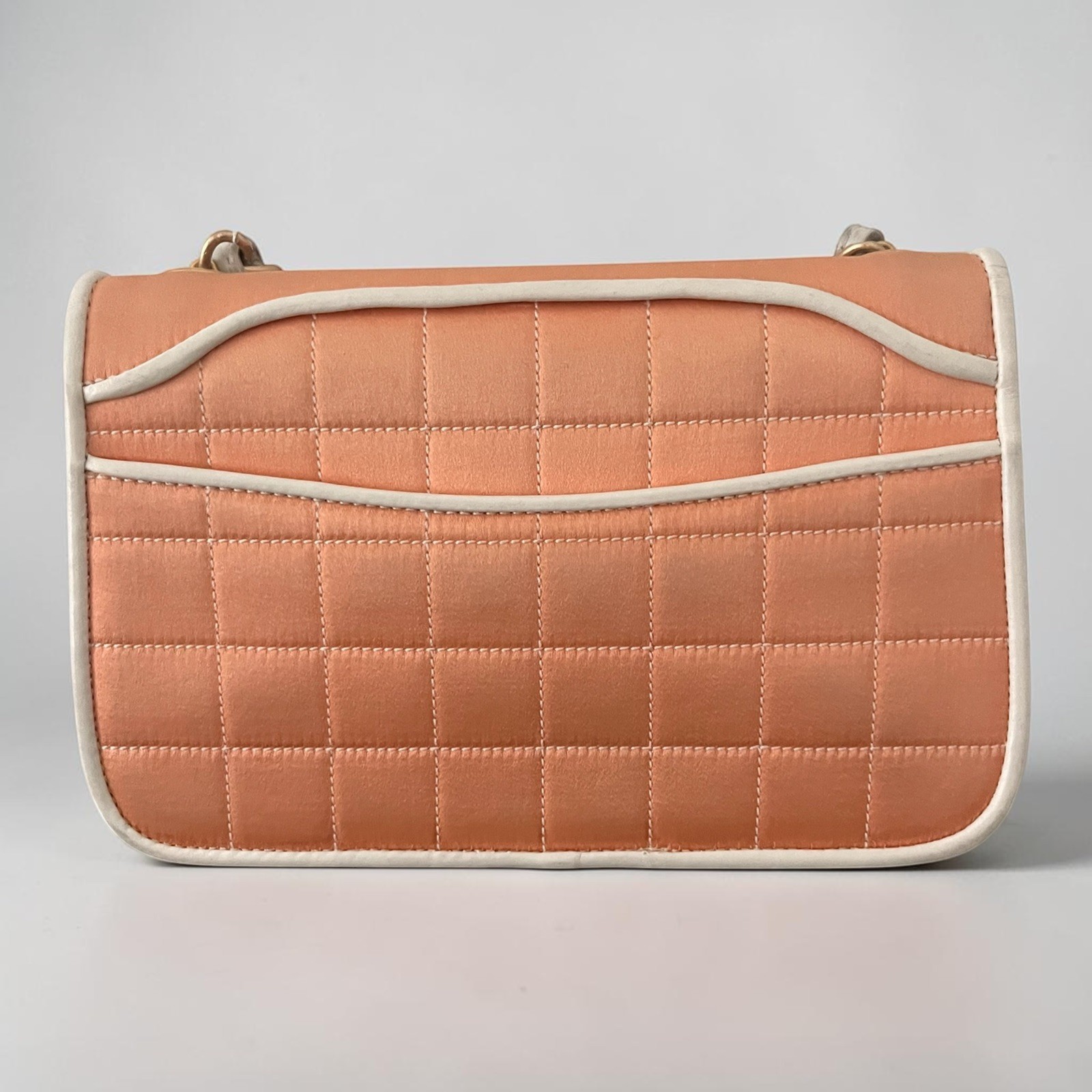 CHANEL Vintage Peach Pink Satin Chocolate Bar Flap shoulder bag