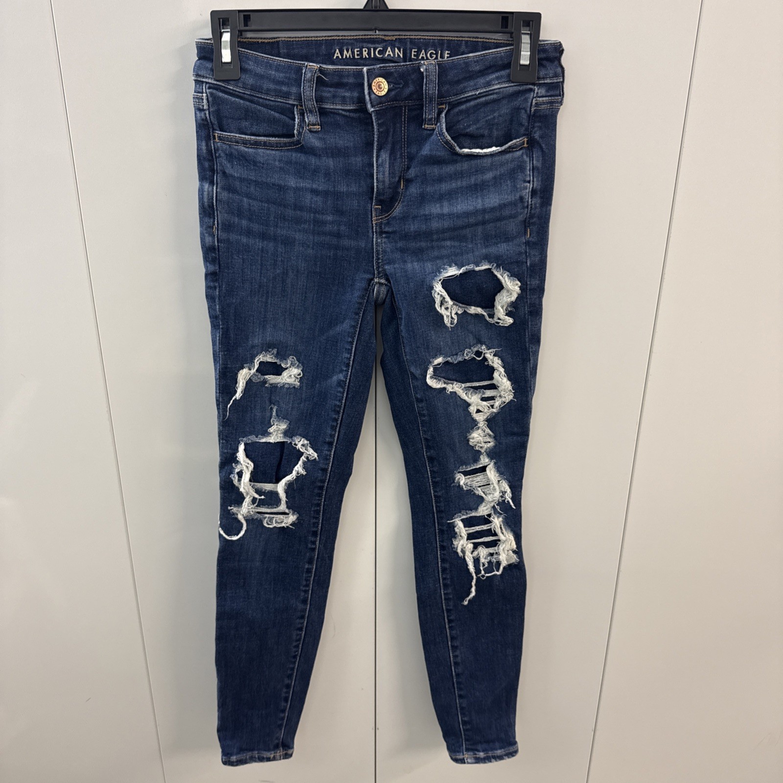 American Eagle Next Level Stretch Women’s Low Rise Jeggings Size 0 Distressed