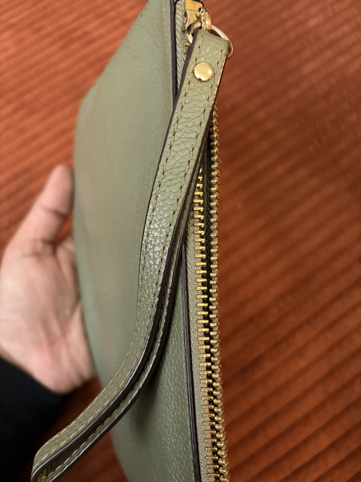 Michael Kors Green Pebbled Wristlet Zip Pouch Gold Hardware w/ Wrist Strap