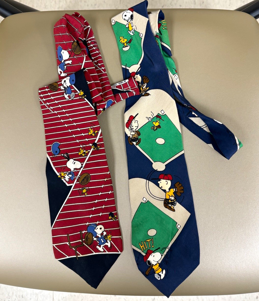 Peanuts Novelty Men’s Tie Lot 2pc Snoopy Woodstock Charlie Brown Baseball