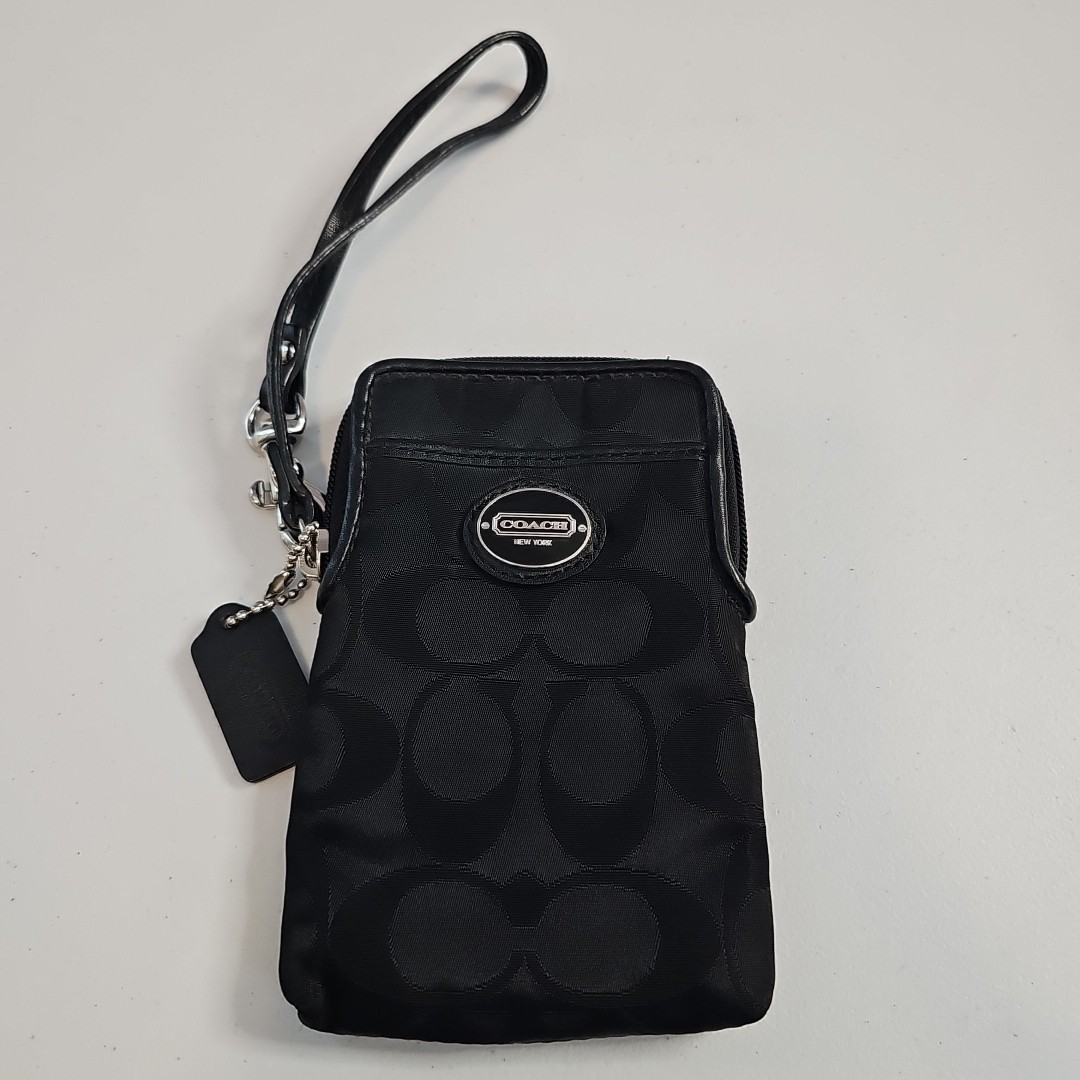 Vintage COACH New York Black Signature Wristlet Pouch Card Holder CC Monogram