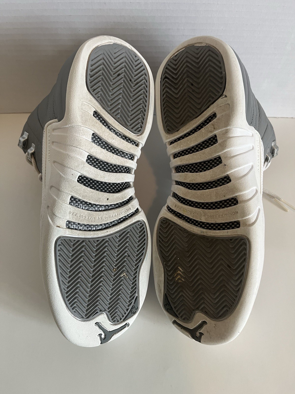 Big Kids Air Jordan Retro 12 -Stealth/White-Cool Grey- SIZE 6.5” 153265 015