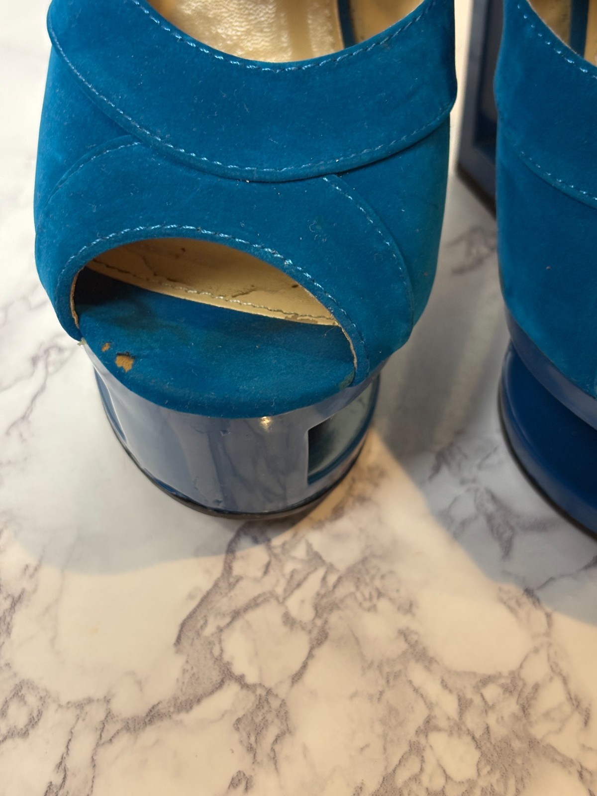Women’s Bumper Blue Velvet PU Platform Wedged Like Heels Size 6.5