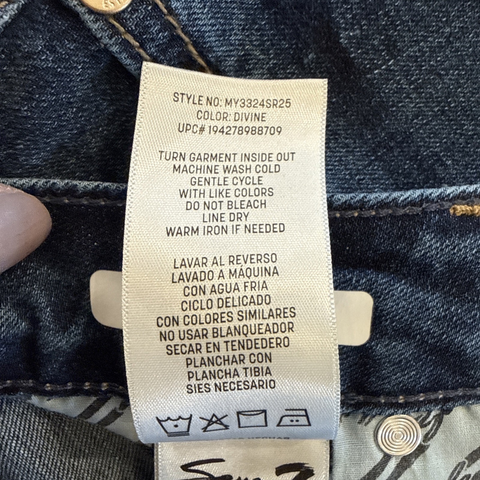Seven7 Women’s Mid-Rise Comfort Stretch Weekend Short Denim Jean Color Di vine