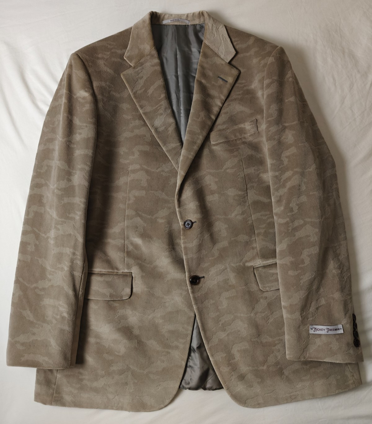 Hickey Freeman “Lindsey” Tan 100% Cotton Velvet Blazer Sport Coat Size 44R NWT