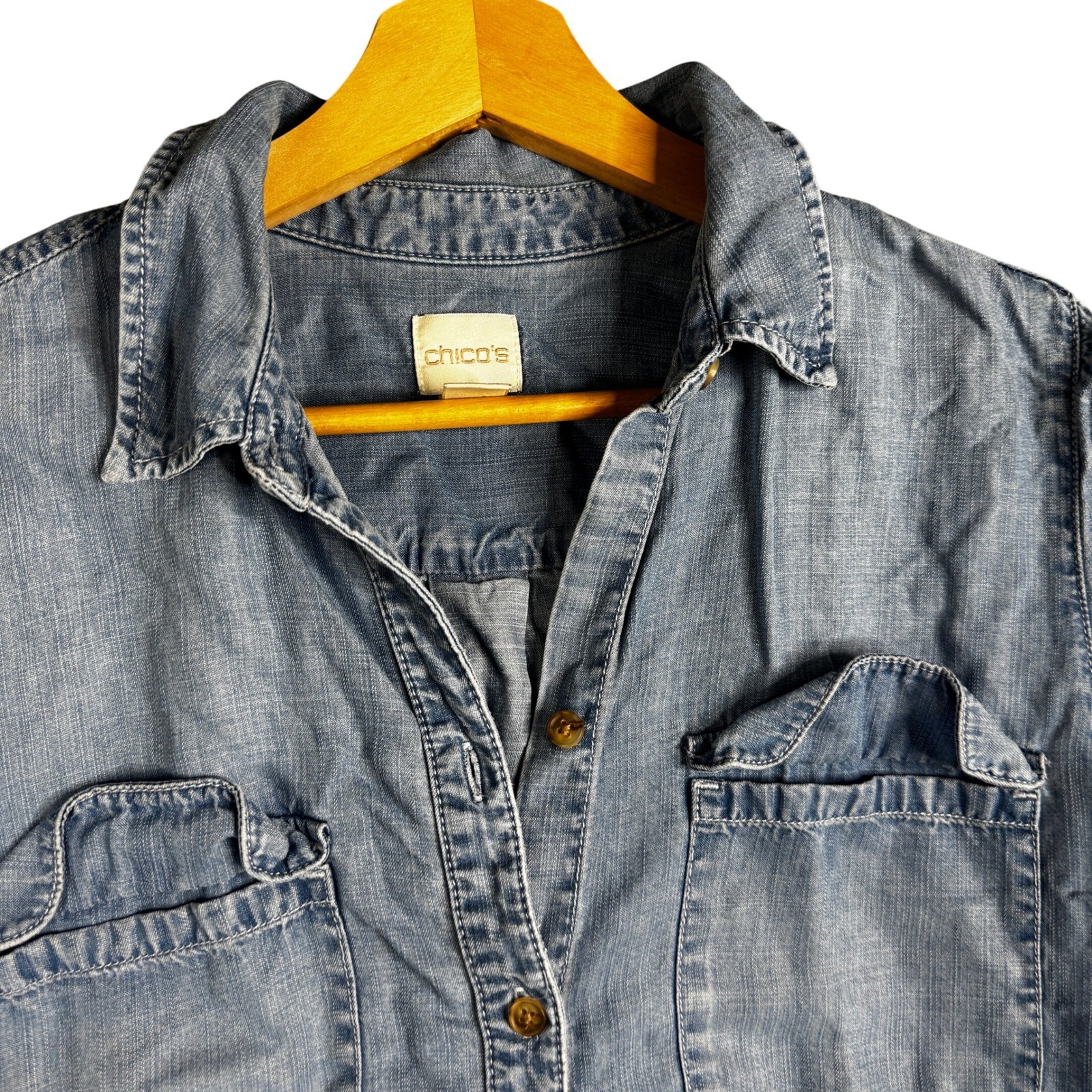 Chicos Women’s Size 1 Blue Button Down Denim Chambray Roll Tab Tunic Shirt