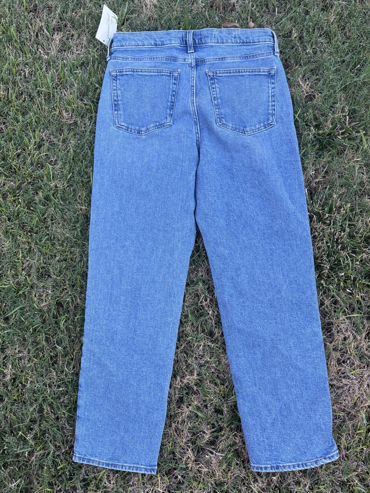 NWT Universal Thread, Button fly, Mid-Rise 80s, Slim leg, Women’s 10 Reg