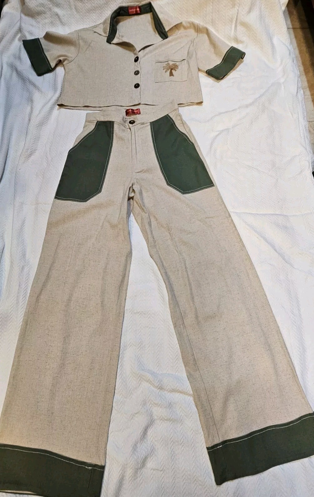 SET Olivia and Elisa Exclusive Tropicia Beige Pants and Shirt Outfit Size S