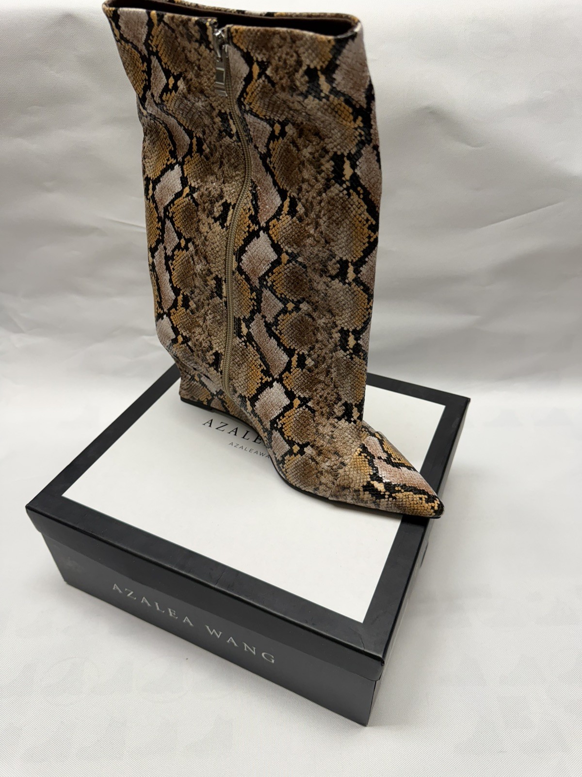 AZALEA WANG ” Vinci Snake” US 10