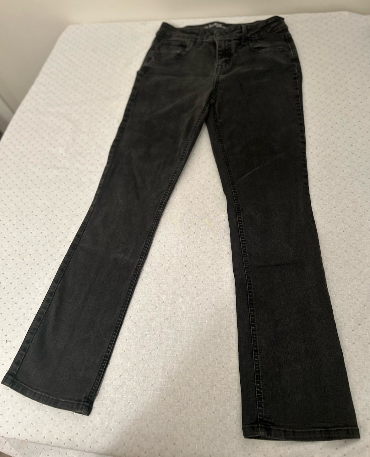 M Jeans by Maurices Women’s Straight Slim Mid Rise Black Dark Wash Stretch 8