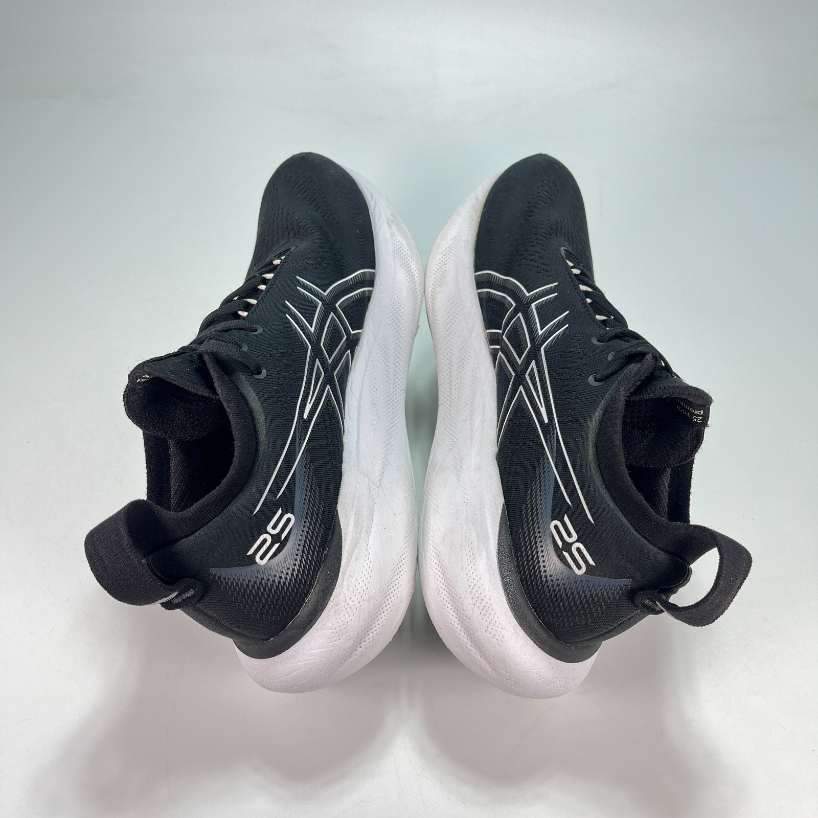 ASICS Gel-Nimbus 25 Black White Athletic Running Shoes 1011B547 Men’s Size 10.5