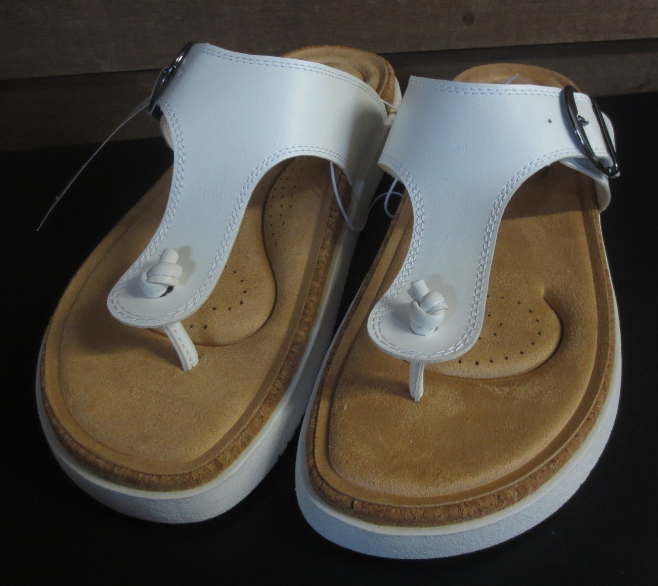 Izod Women’s Charcy Memory Foam Footbed Strap Sandals – Size 10 – WHITE