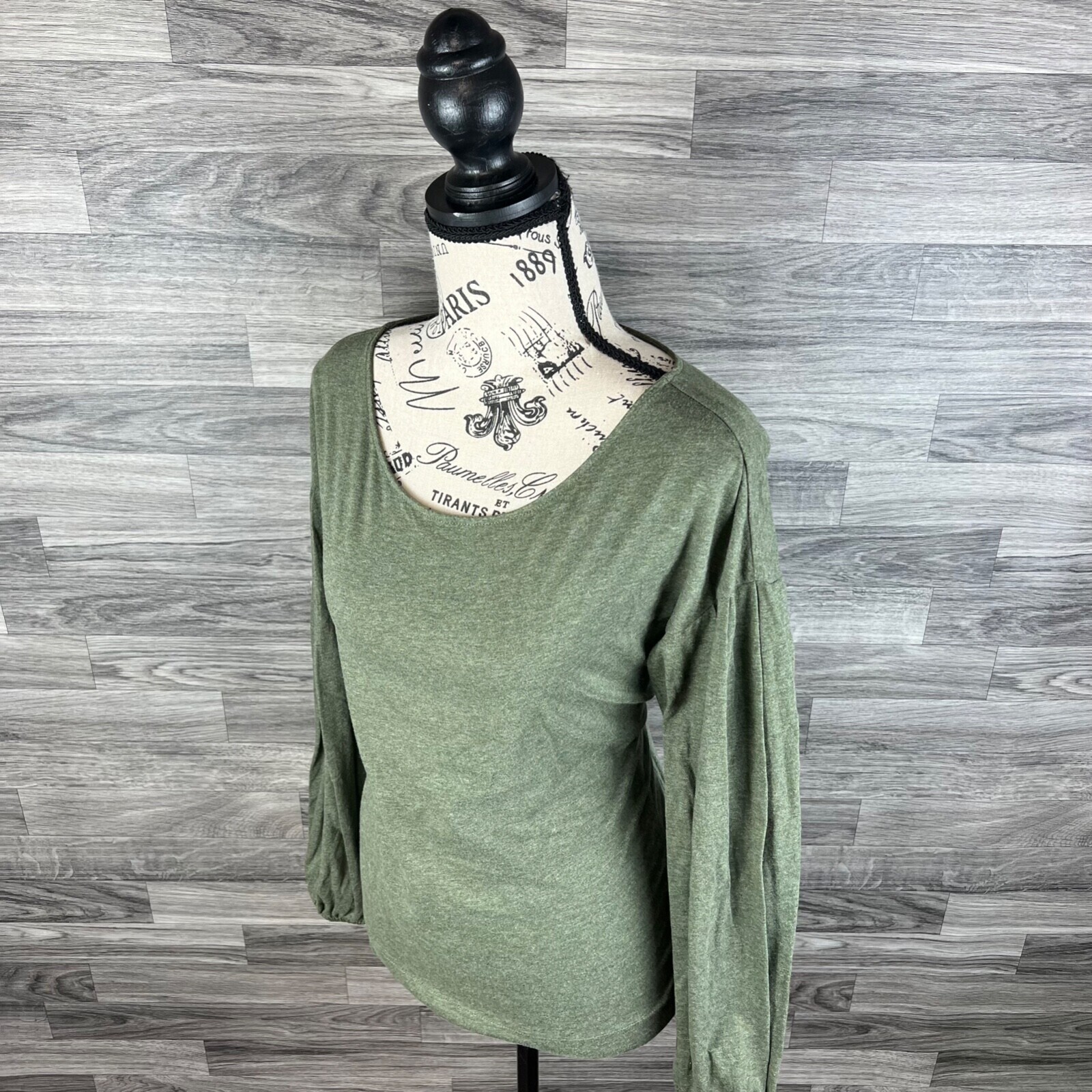 BANANA REPUBLIC Women’s Green Long Sleeve Shirt Size Small Reguar