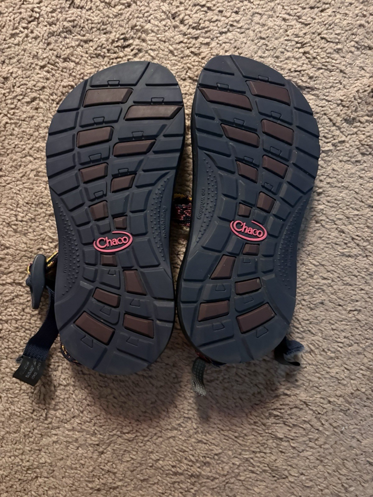 Size 5.5 women’s chacos sandals pink/maroon & cheetah print