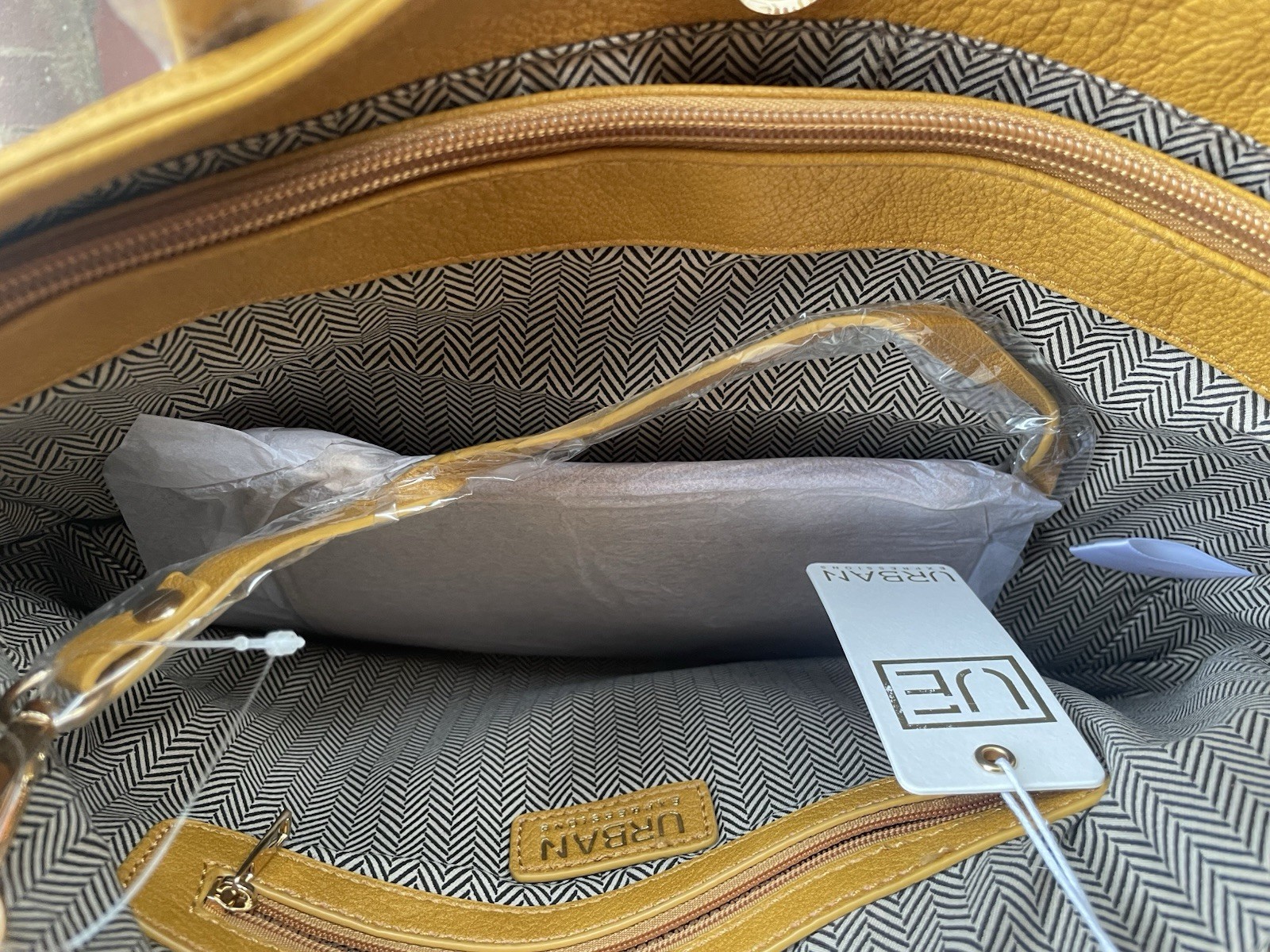 Urban Expressions Large Yellow Pebbled Tote Zip Top, Inner Pockets, Gold HW -NWT