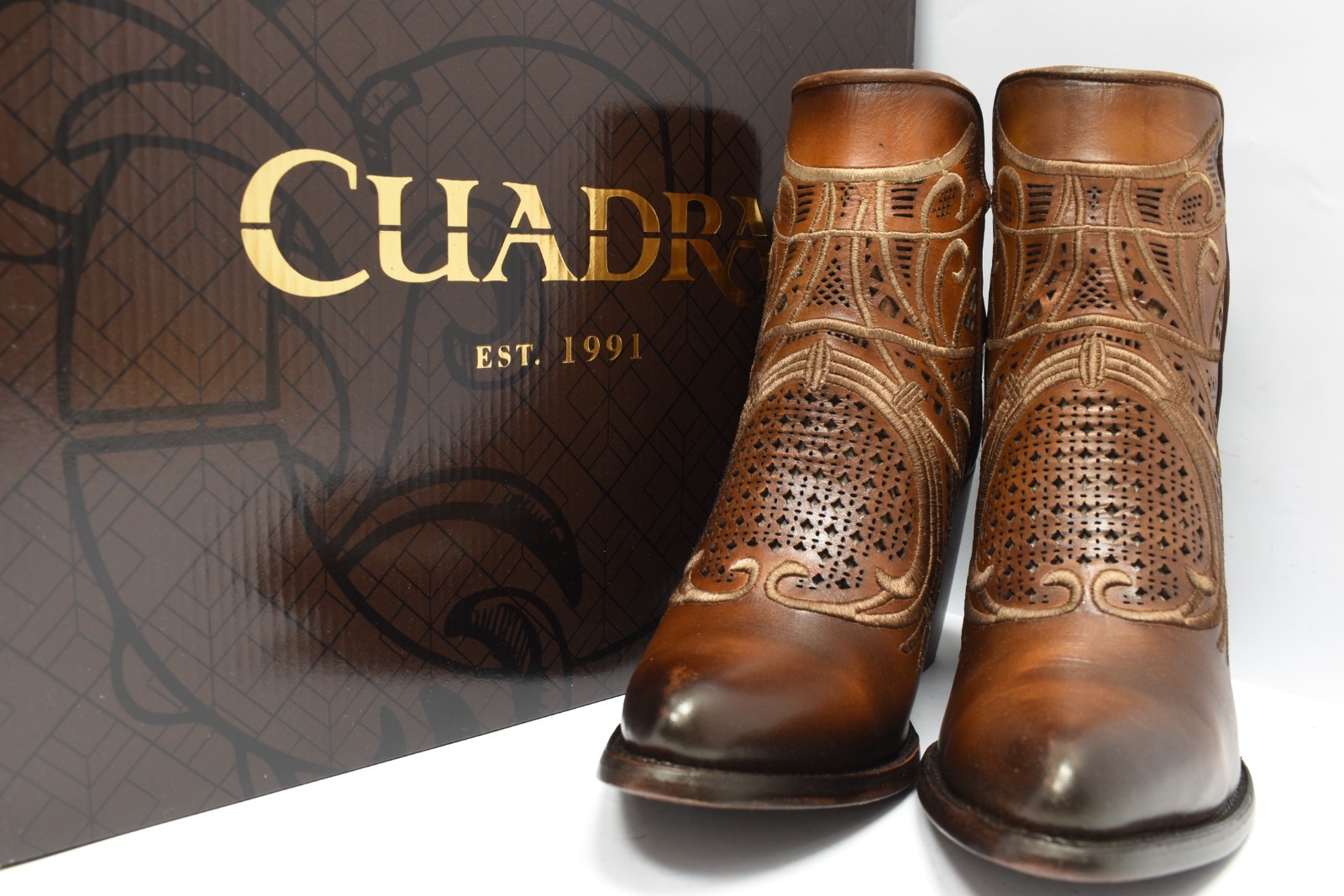 Ladies Cuadra CU434 LD Satro Chestnut Laser & Embroidery Round Toe Size 8 West