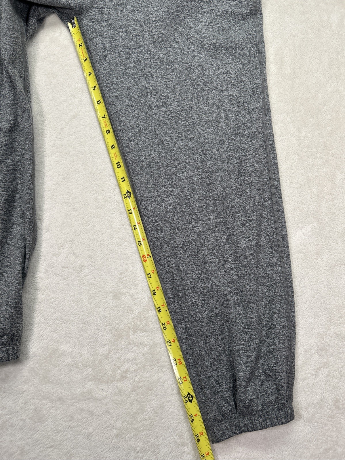 Vuori Boyfriend Jogger Pants Knit Sweatpants Heather Gray Women’s Medium VW457