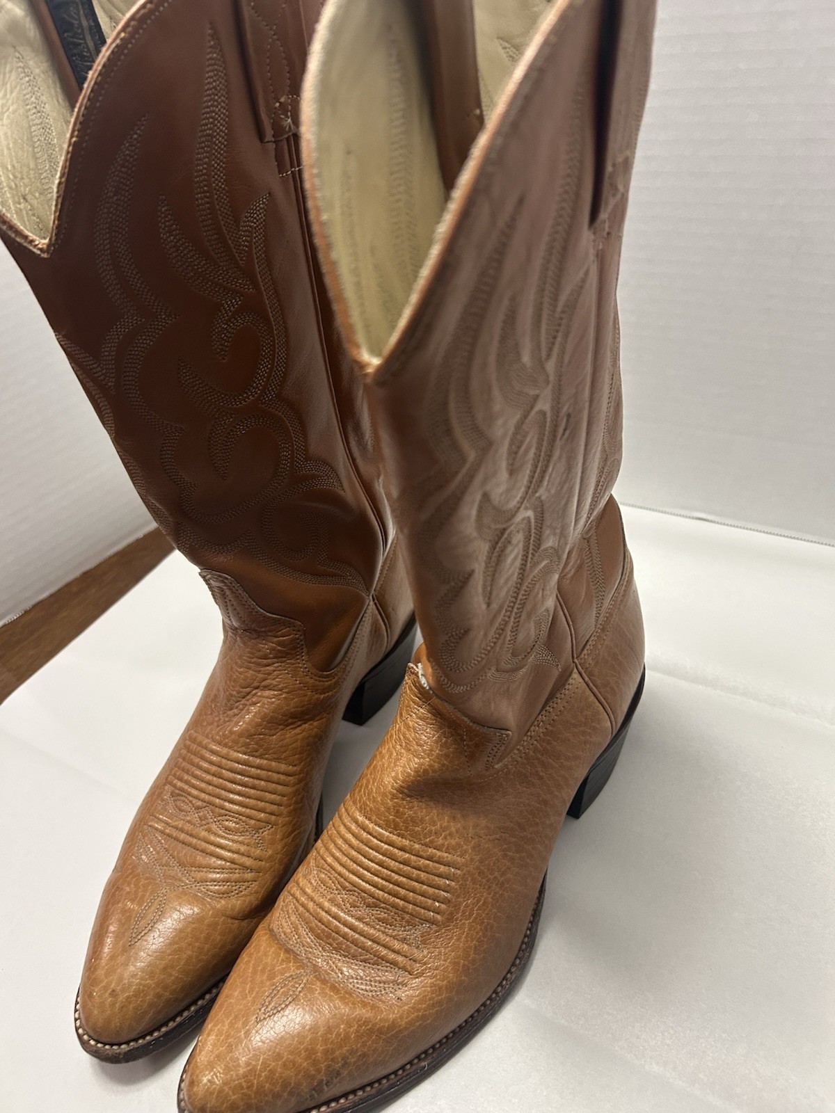 Vintage Men J Chisholm Western Boots 919 42239 Tan 10.5D USA Cowboy Handcrafted